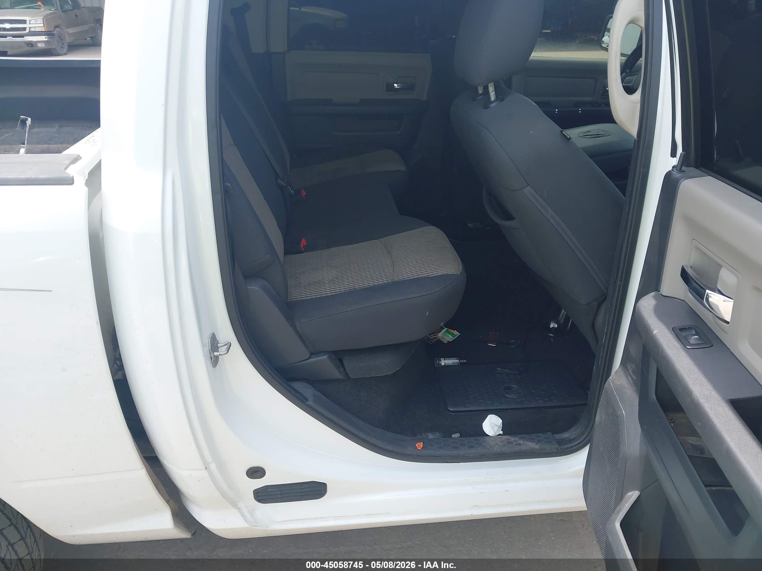 2012 Dodge Ram 1500   White vin: 1C6RD6LT3CS281246