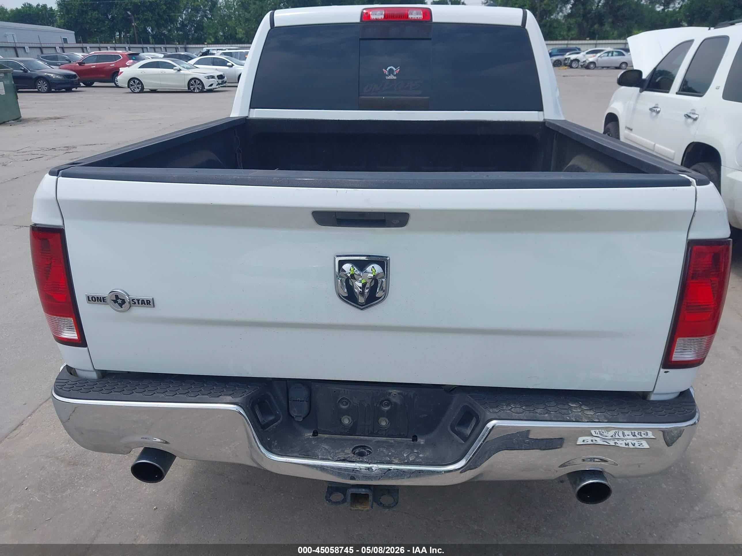 2012 Dodge Ram 1500   White vin: 1C6RD6LT3CS281246