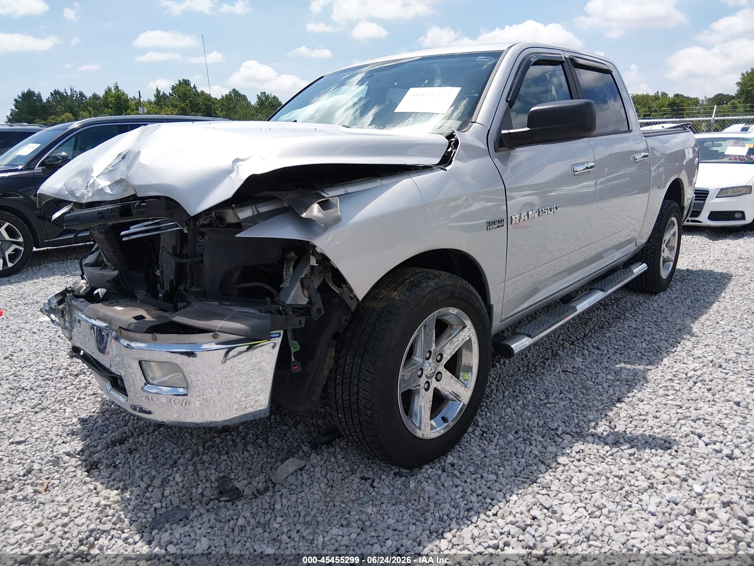 2012 Ram 1500 Silver vin: 1C6RD6LTXCS112678
