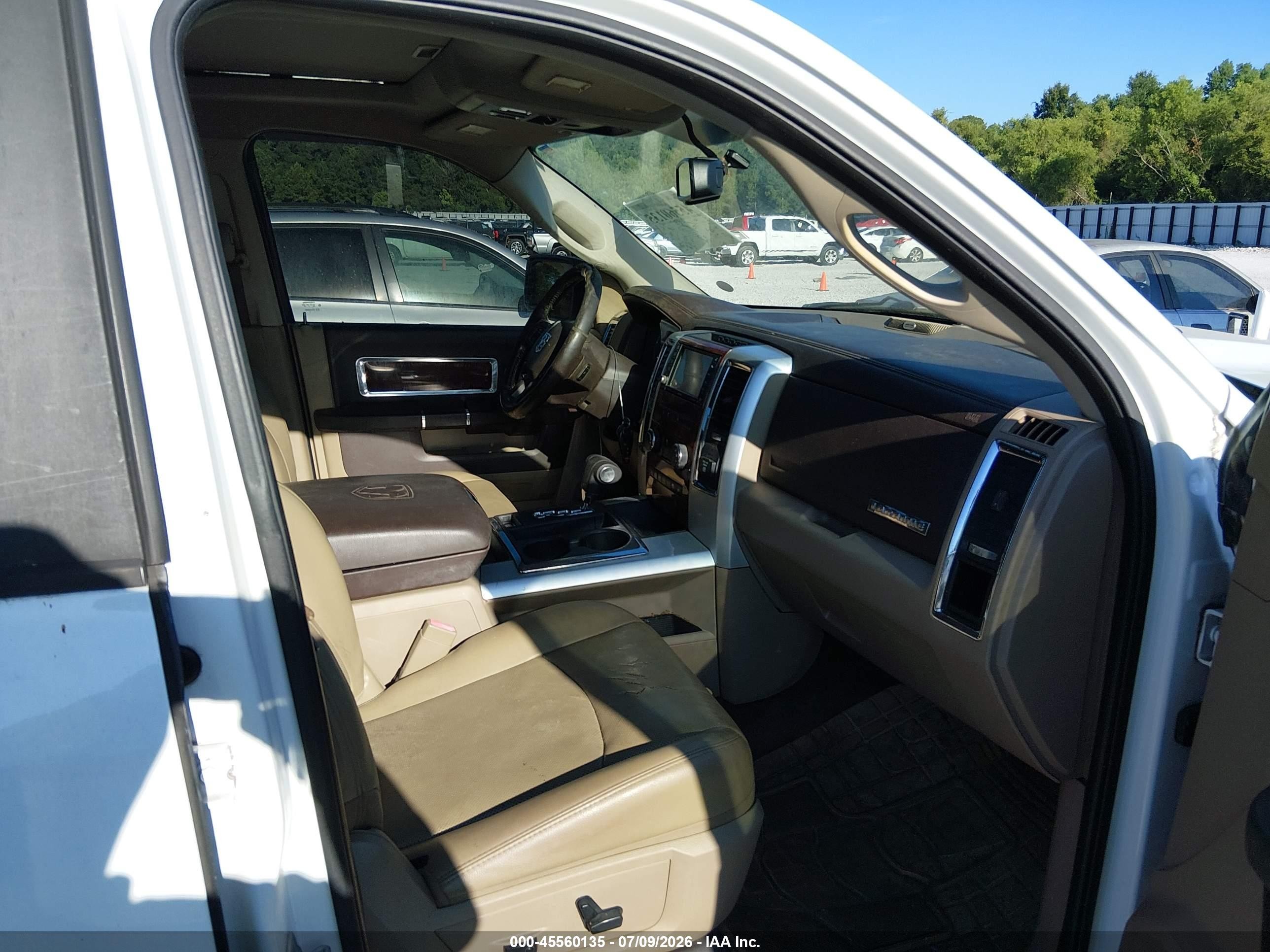 2012 Ram 1500 Laramie White vin: 1C6RD6NT7CS292358