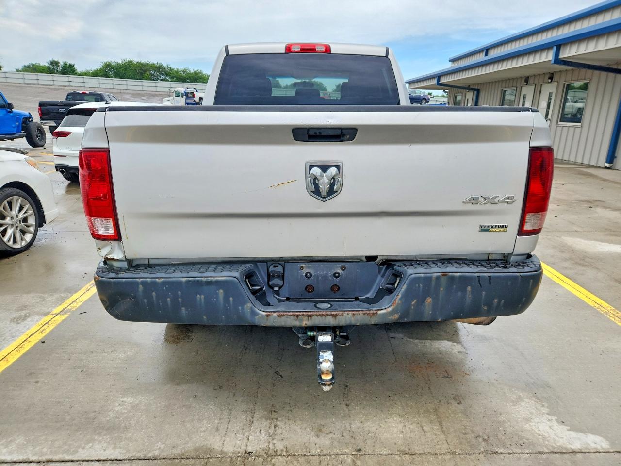 2012 Dodge Ram 1500 St Серебряный vin: 1C6RD7FP1CS232518