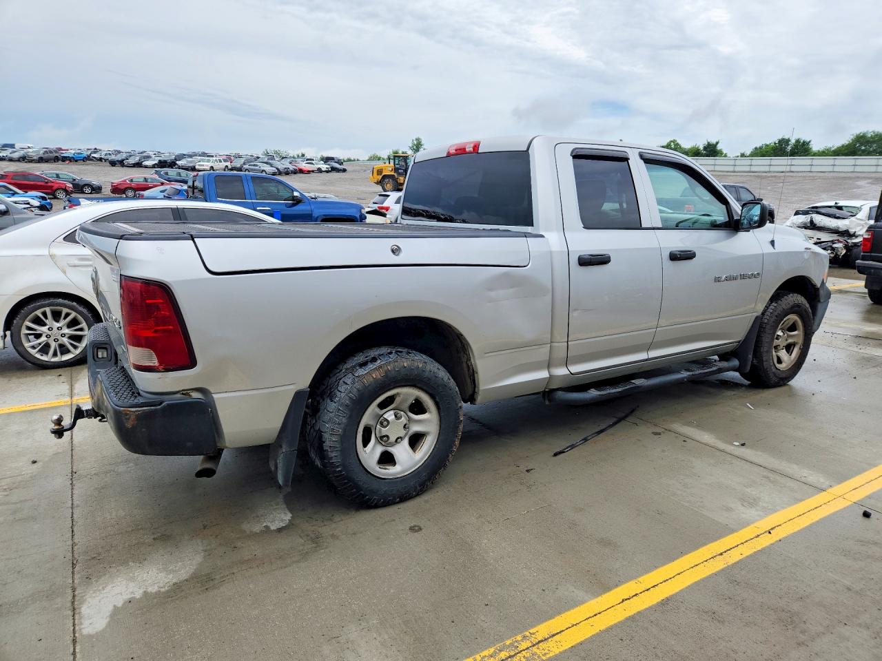 2012 Dodge Ram 1500 St Серебряный vin: 1C6RD7FP1CS232518