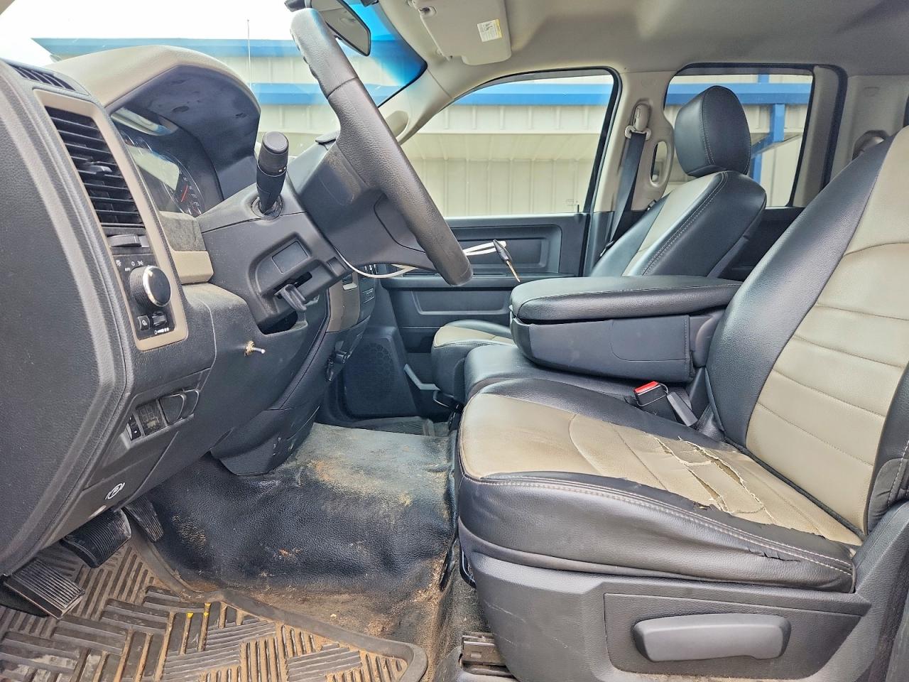 2012 Dodge Ram 1500 St Серебряный vin: 1C6RD7FP1CS232518
