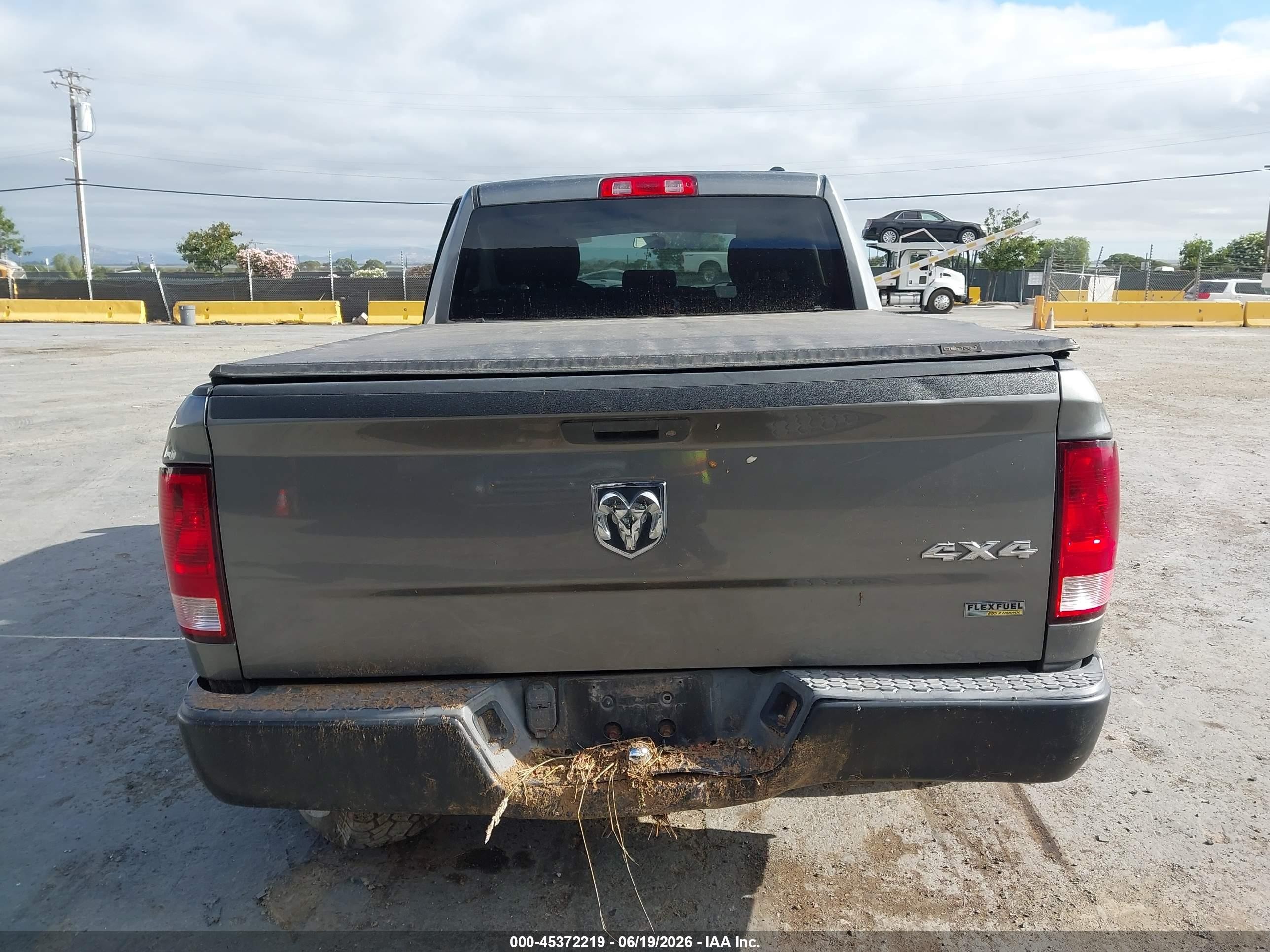 2012 Ram 1500 St Gray vin: 1C6RD7FP1CS296333