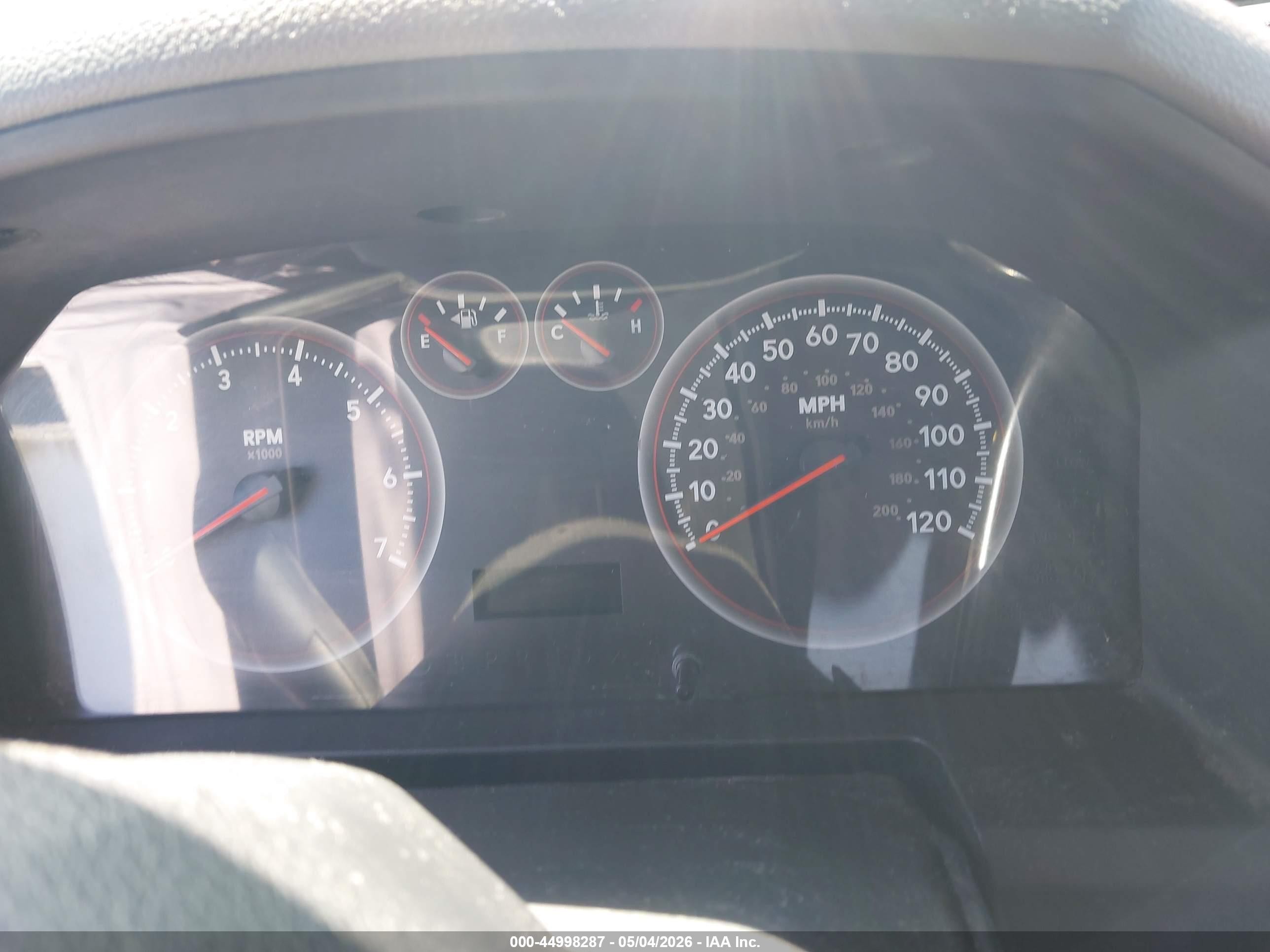 2012 Ram 1500 St Red vin: 1C6RD7FP6CS211437