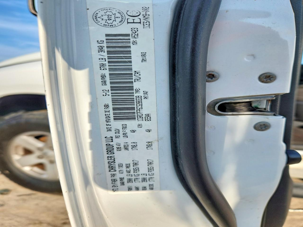 2012 Dodge Ram 1500 St White vin: 1C6RD7FP6CS288339