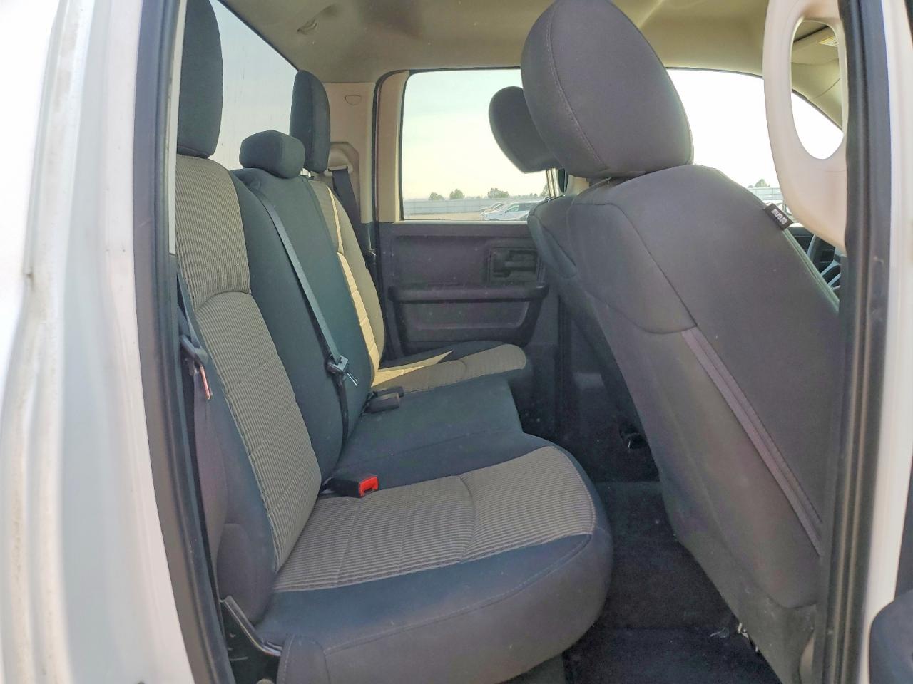2012 Dodge Ram 1500 St White vin: 1C6RD7FT0CS272201
