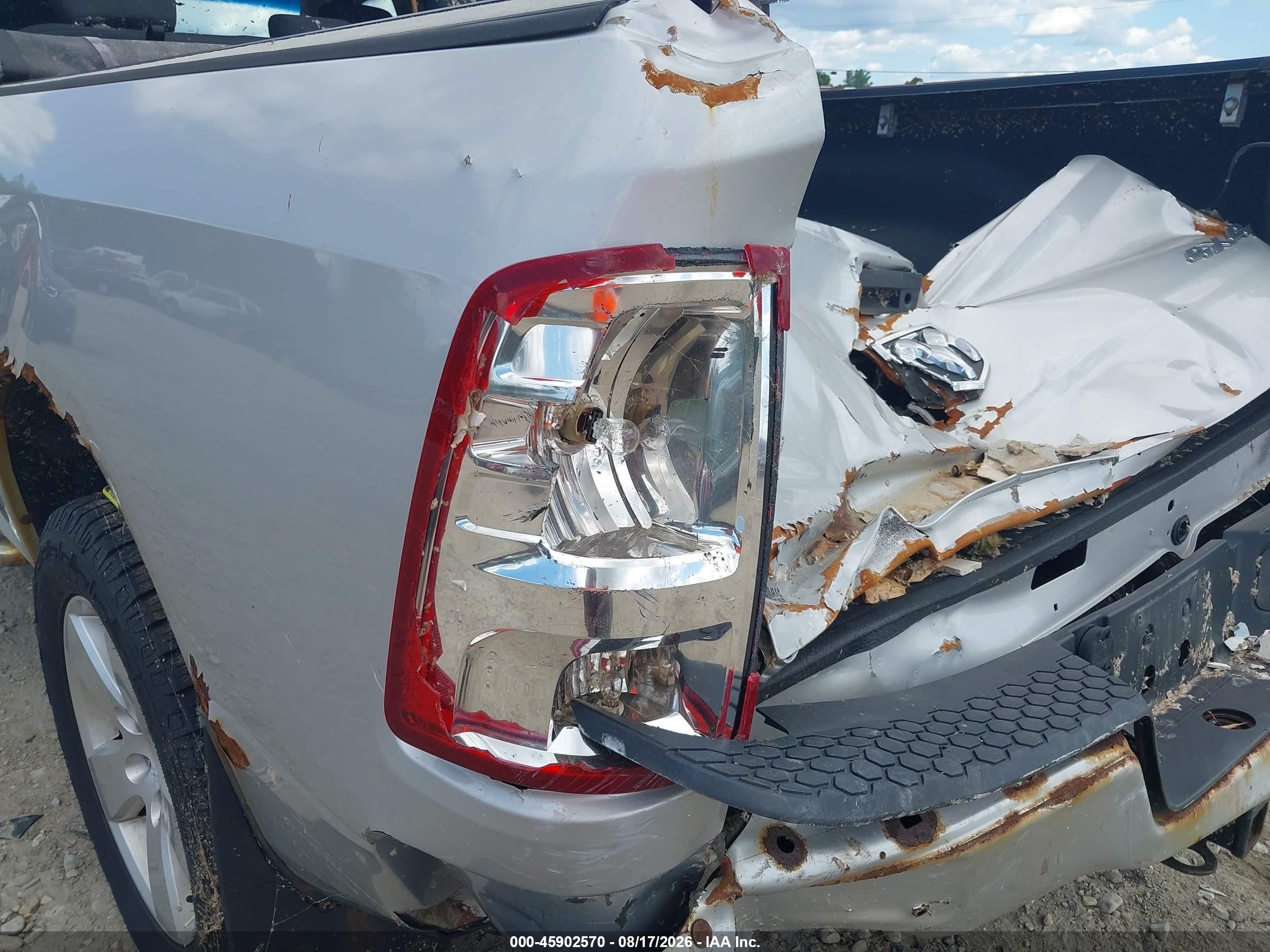 2012 Ram 1500 Express Silver vin: 1C6RD7FT1CS167473