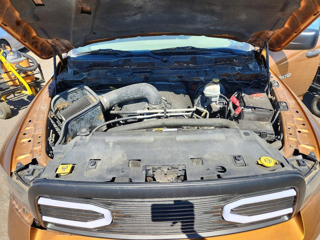 2012 Dodge Ram 1500 St Золотой vin: 1C6RD7FT1CS286494
