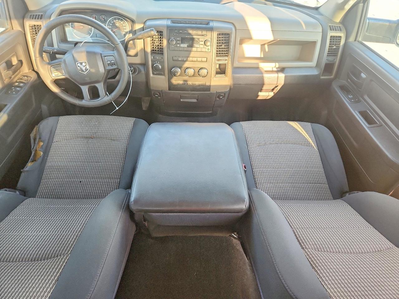 2012 Dodge Ram 1500 St Белый vin: 1C6RD7FT1CS339243