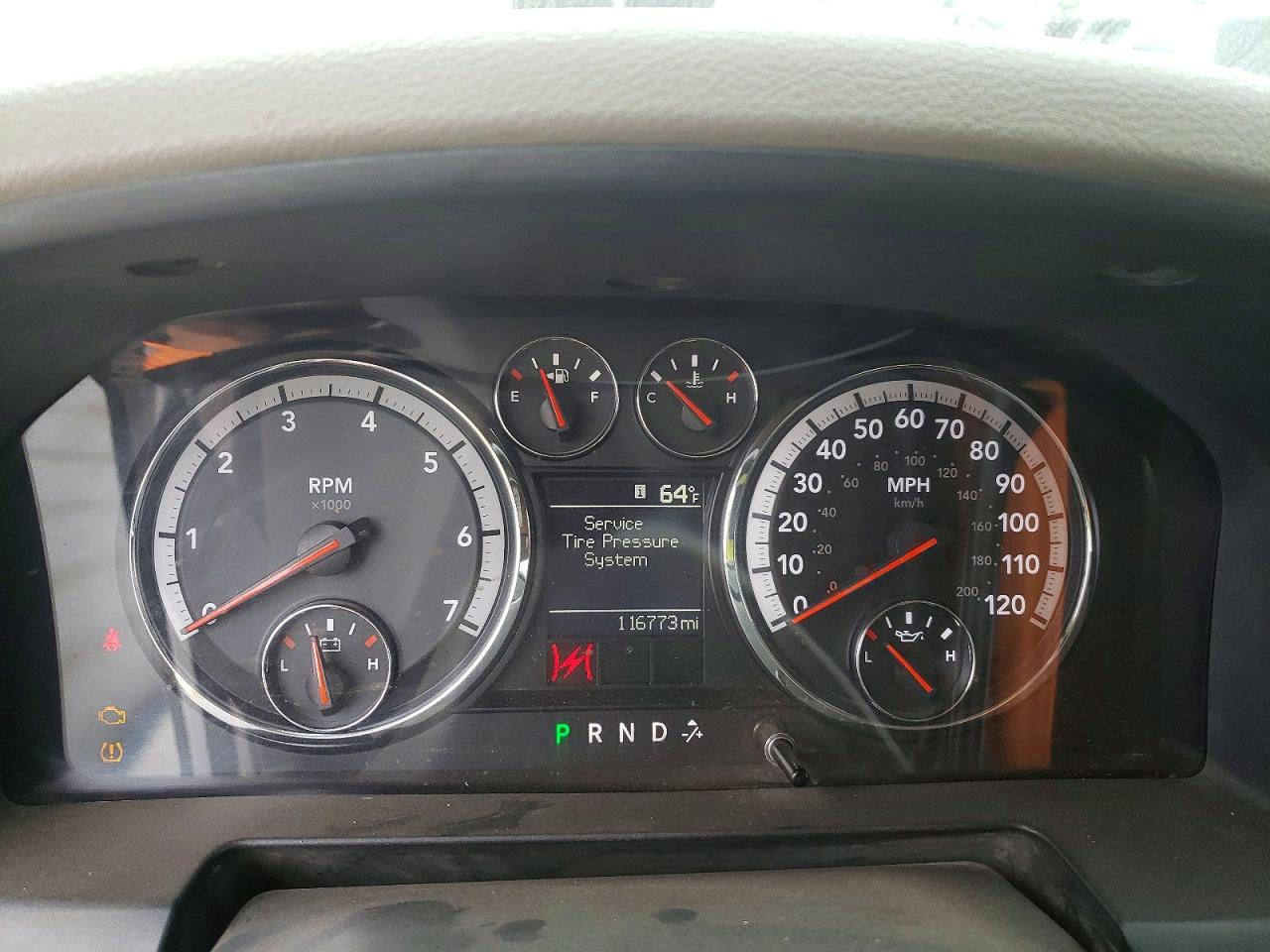 2012 Dodge Ram 1500 St Белый vin: 1C6RD7FT2CS261670