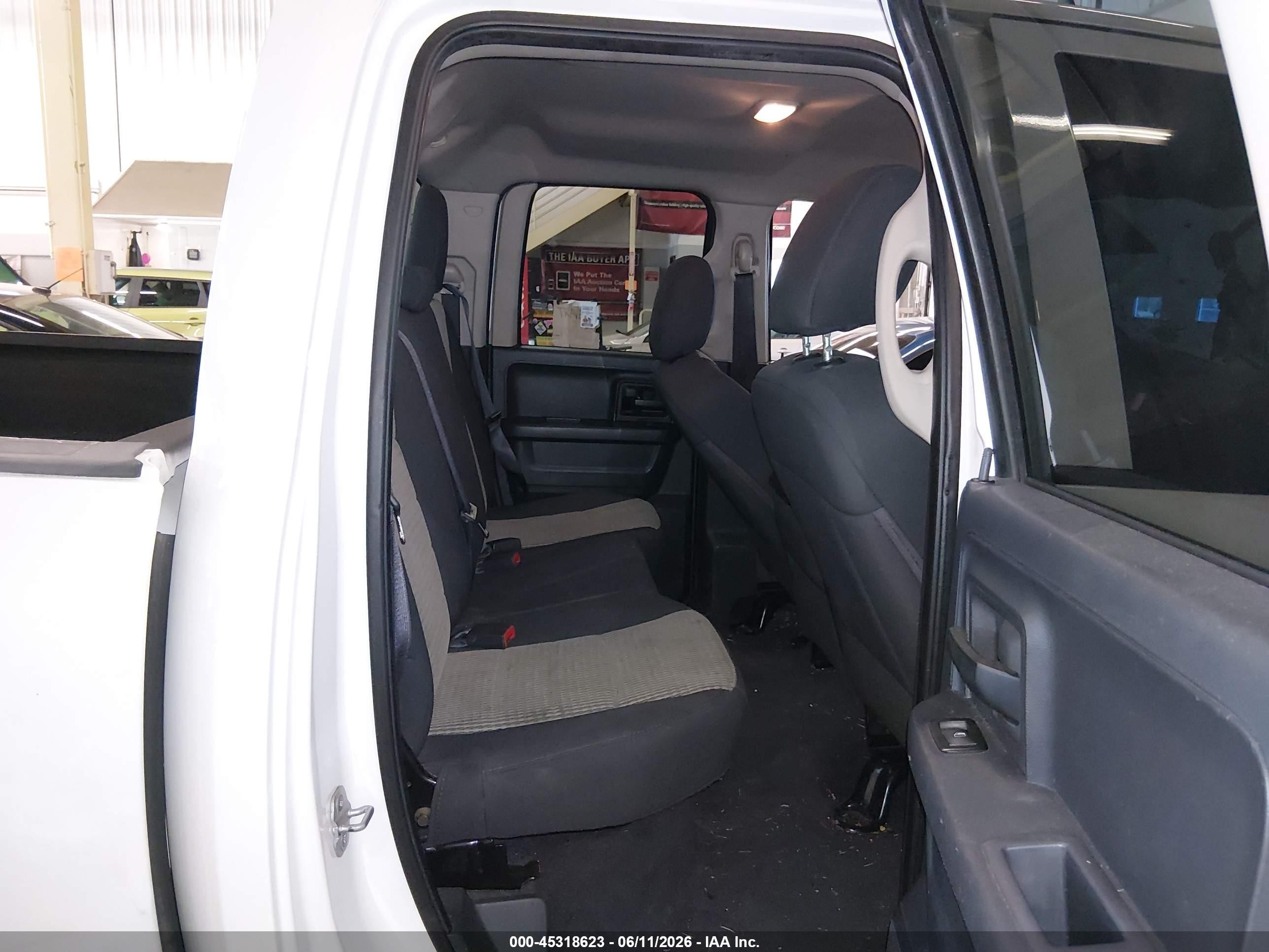 2012 Ram 1500 St Белый vin: 1C6RD7FT3CS260429