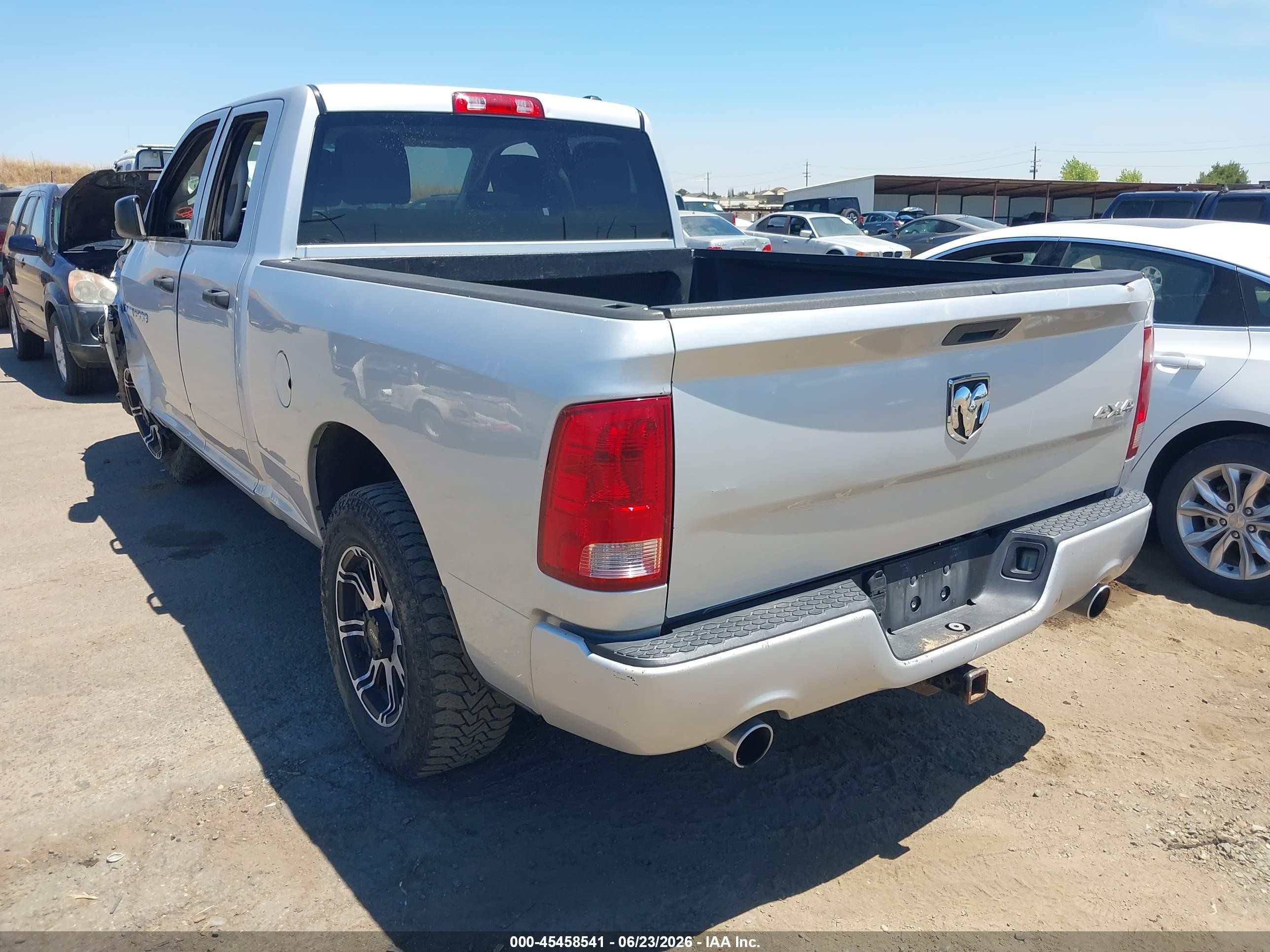2012 Ram 1500 Express Silver vin: 1C6RD7FT4CS142289