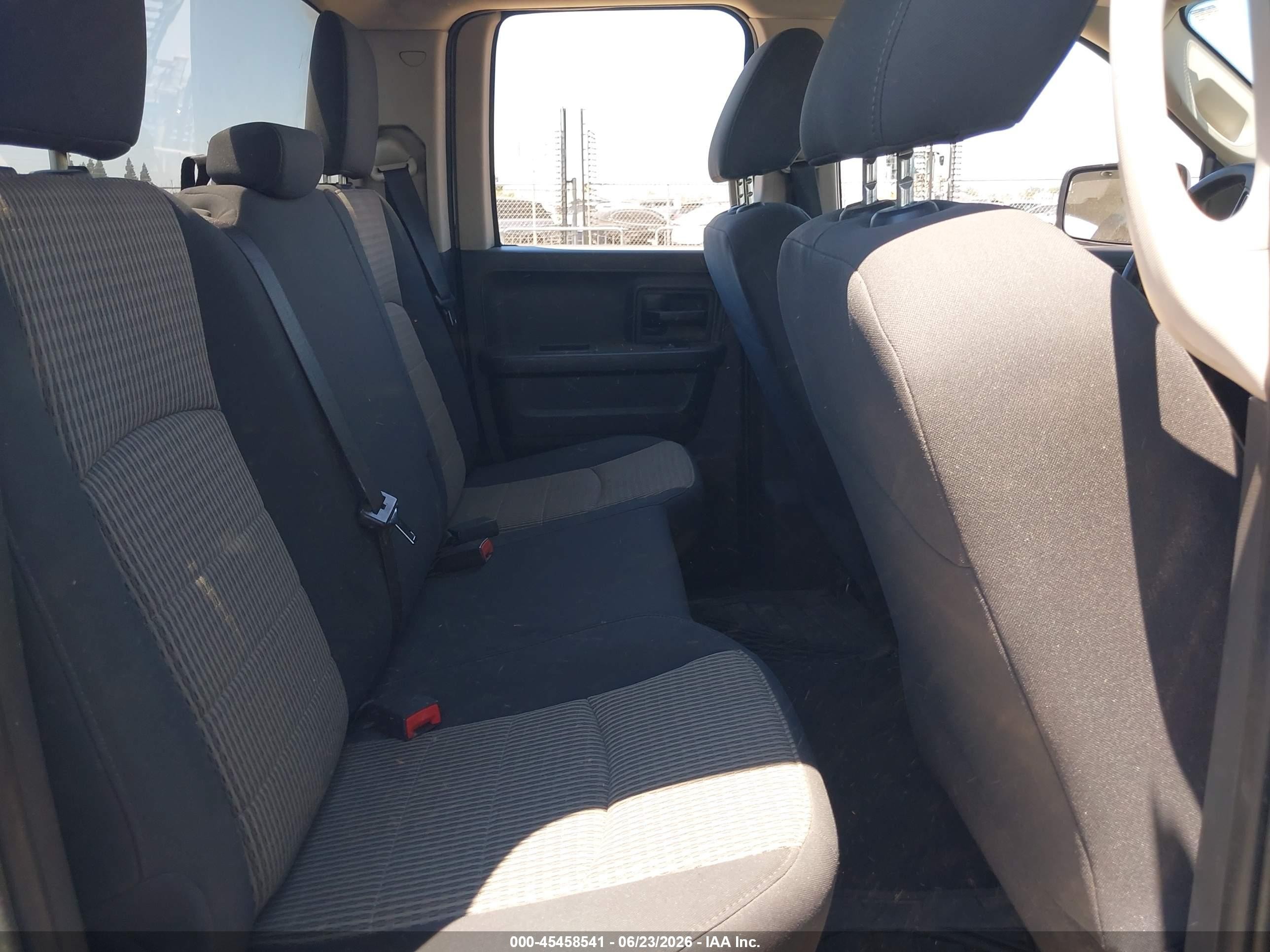 2012 Ram 1500 Express Silver vin: 1C6RD7FT4CS142289