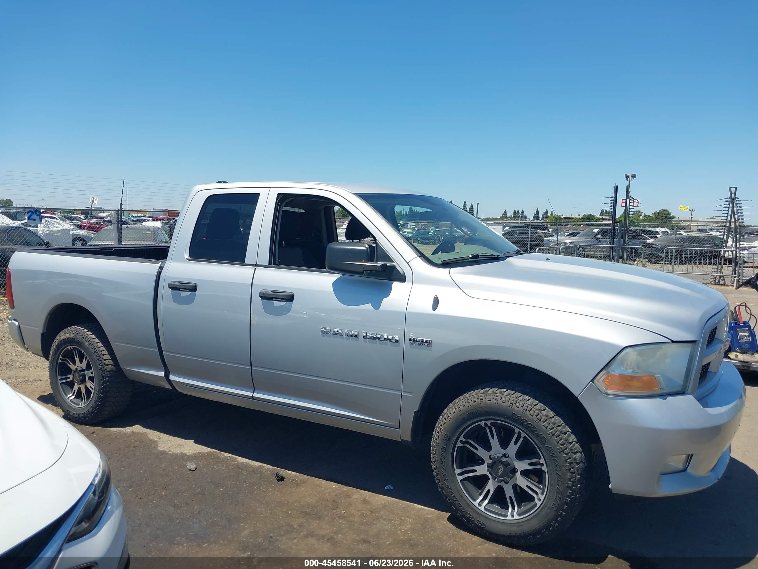 2012 Ram 1500 Express Silver vin: 1C6RD7FT4CS142289