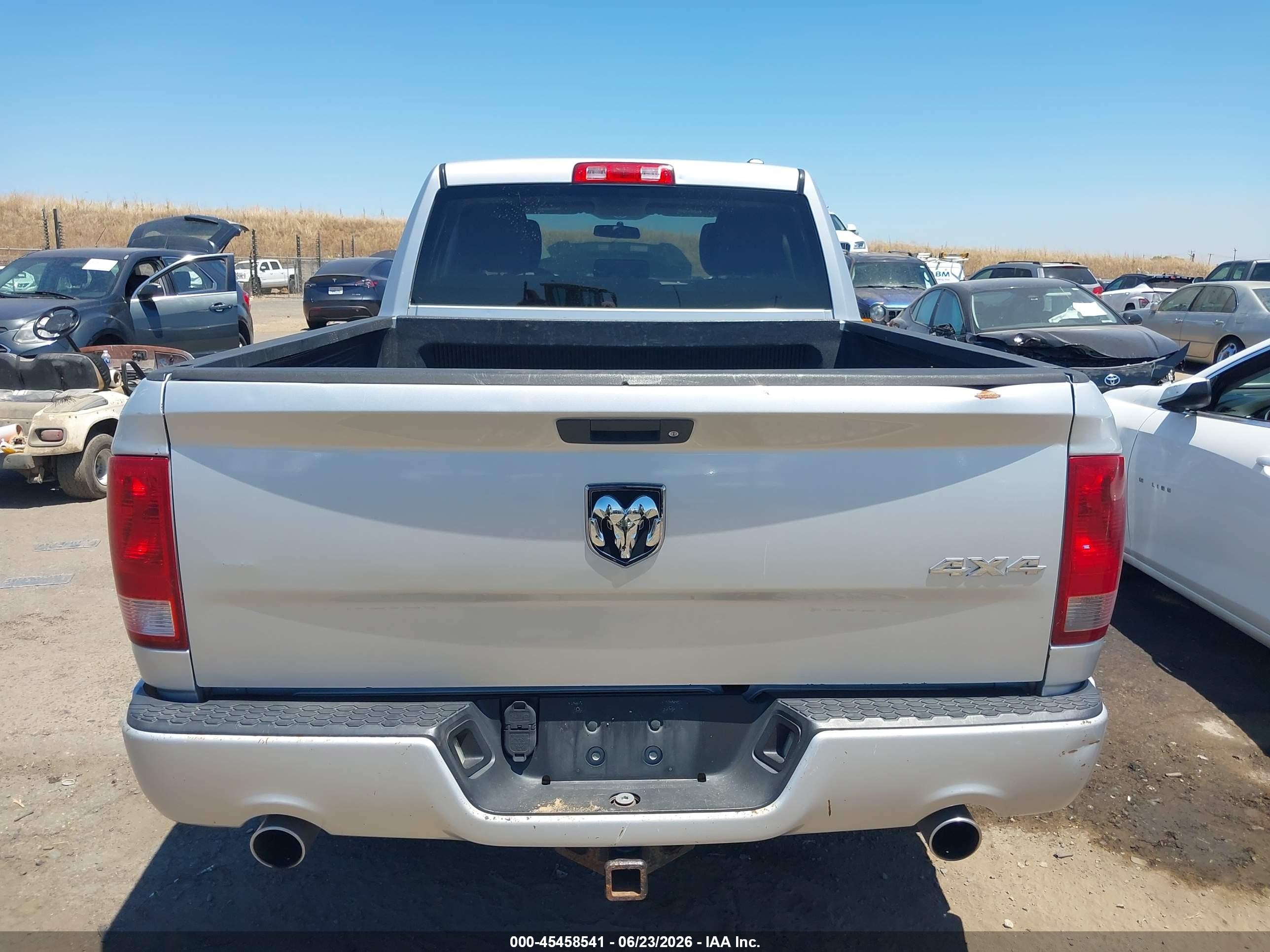 2012 Ram 1500 Express Silver vin: 1C6RD7FT4CS142289