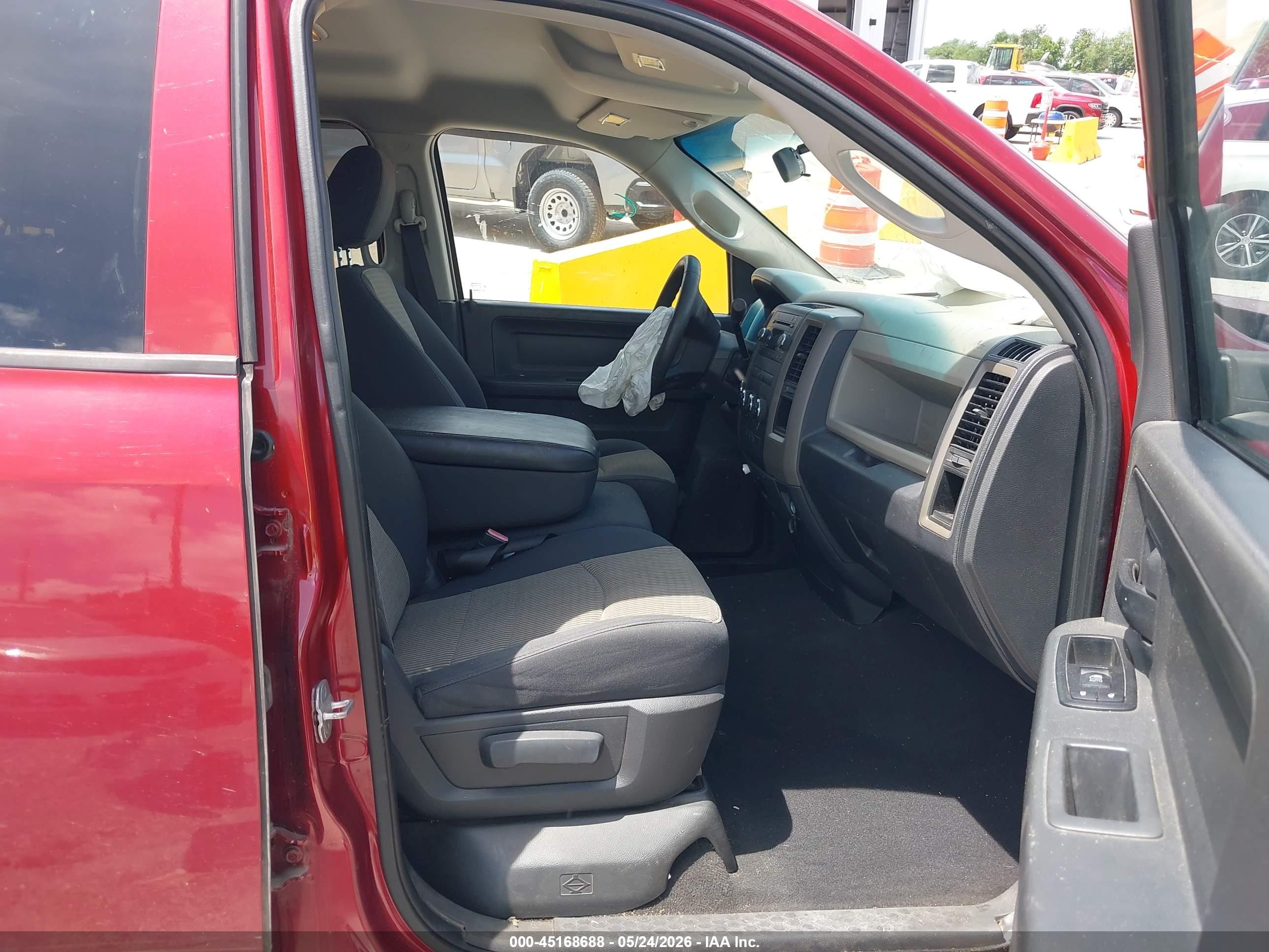 2012 Ram 1500 St Red vin: 1C6RD7FT4CS163675