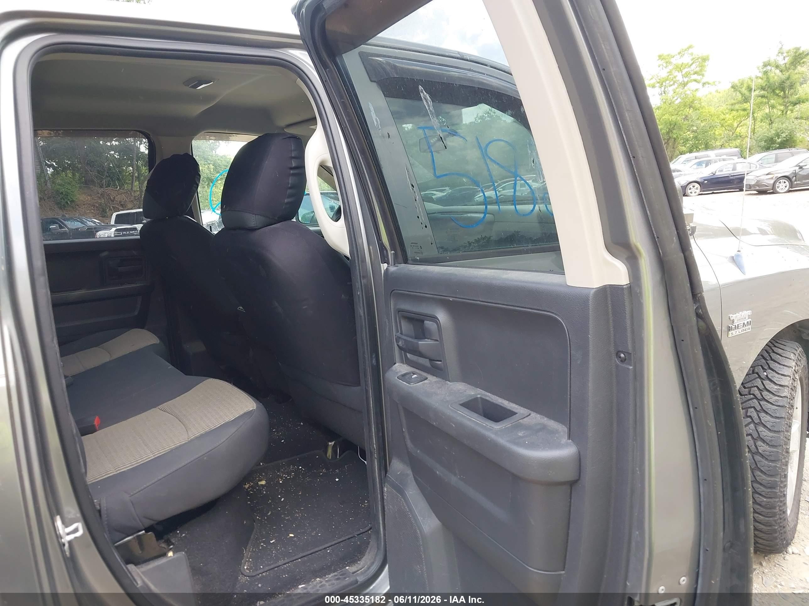 2012 Ram 1500 St Серый vin: 1C6RD7FT4CS287056