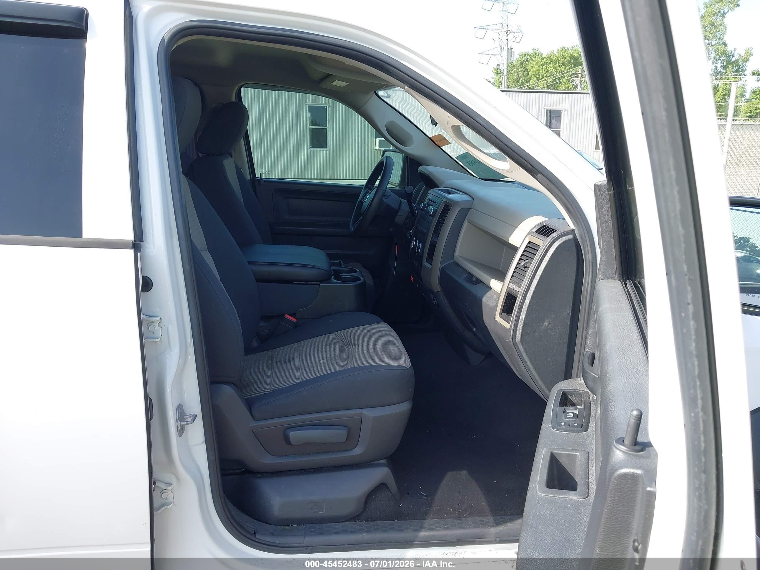 2012 Ram 1500 Express White vin: 1C6RD7FT5CS341111