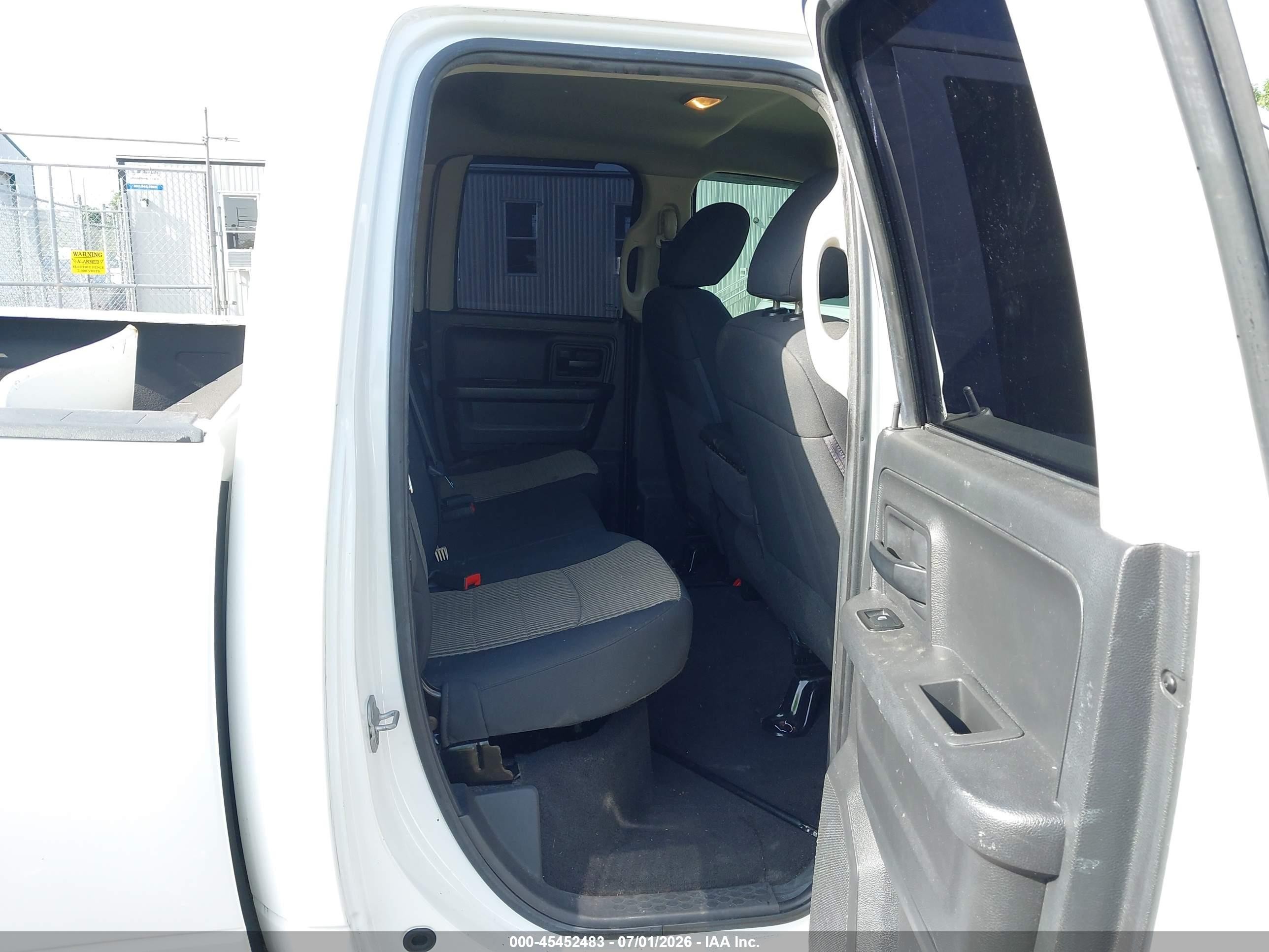 2012 Ram 1500 Express White vin: 1C6RD7FT5CS341111