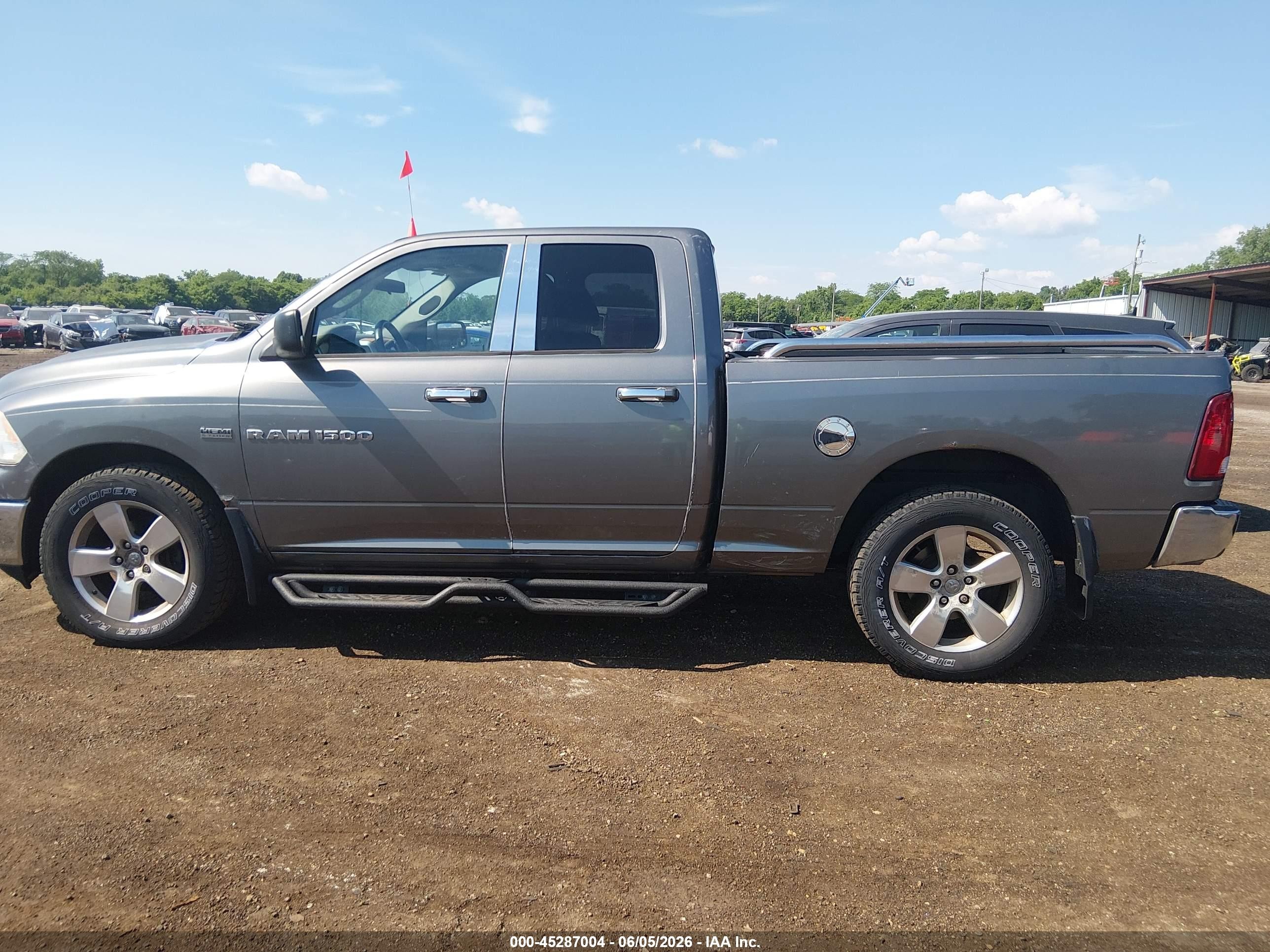 2012 Ram 1500 Slt Gray vin: 1C6RD7GT0CS208691