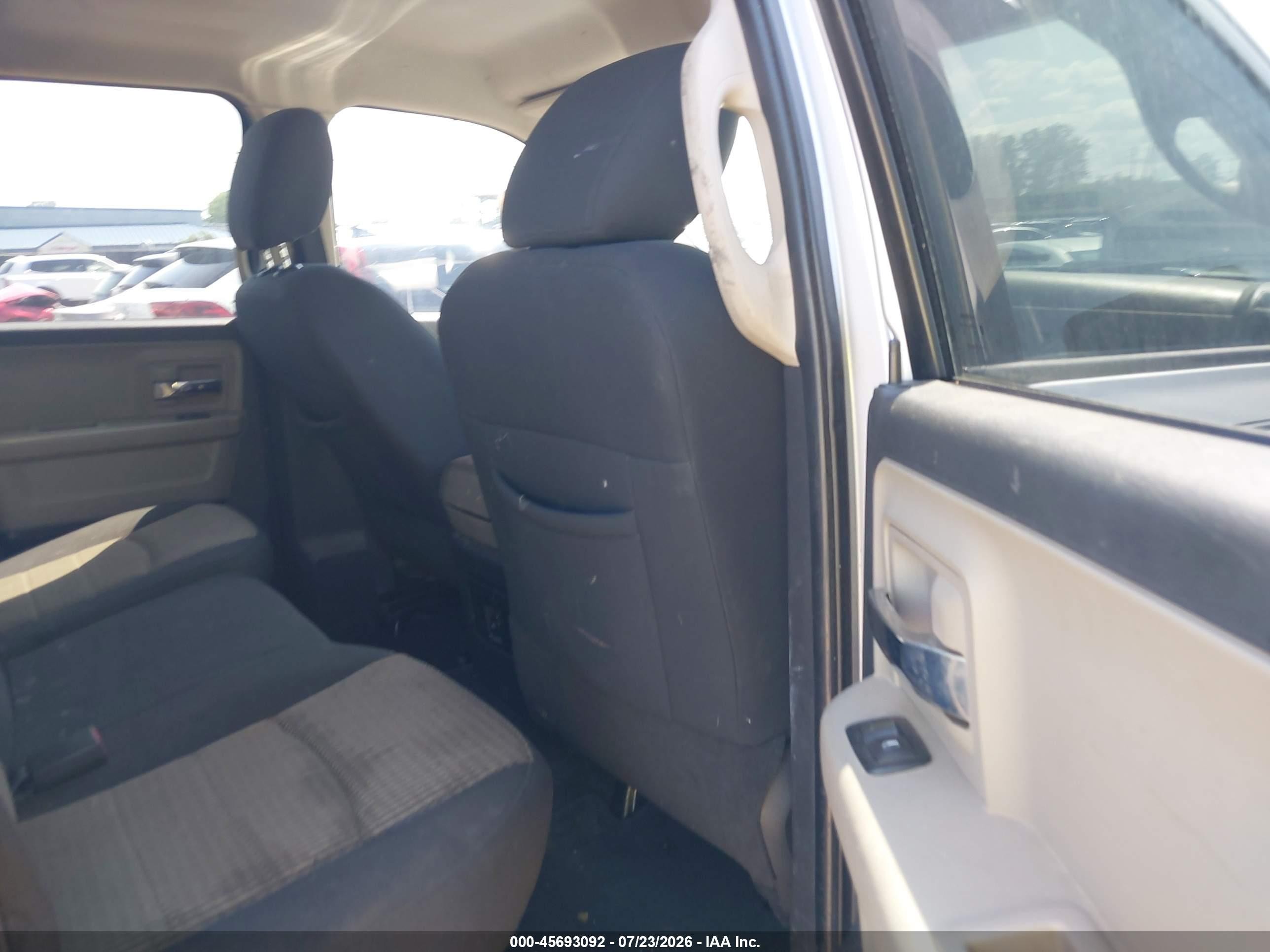 2012 Ram 1500 Slt Silver vin: 1C6RD7GT2CS105935