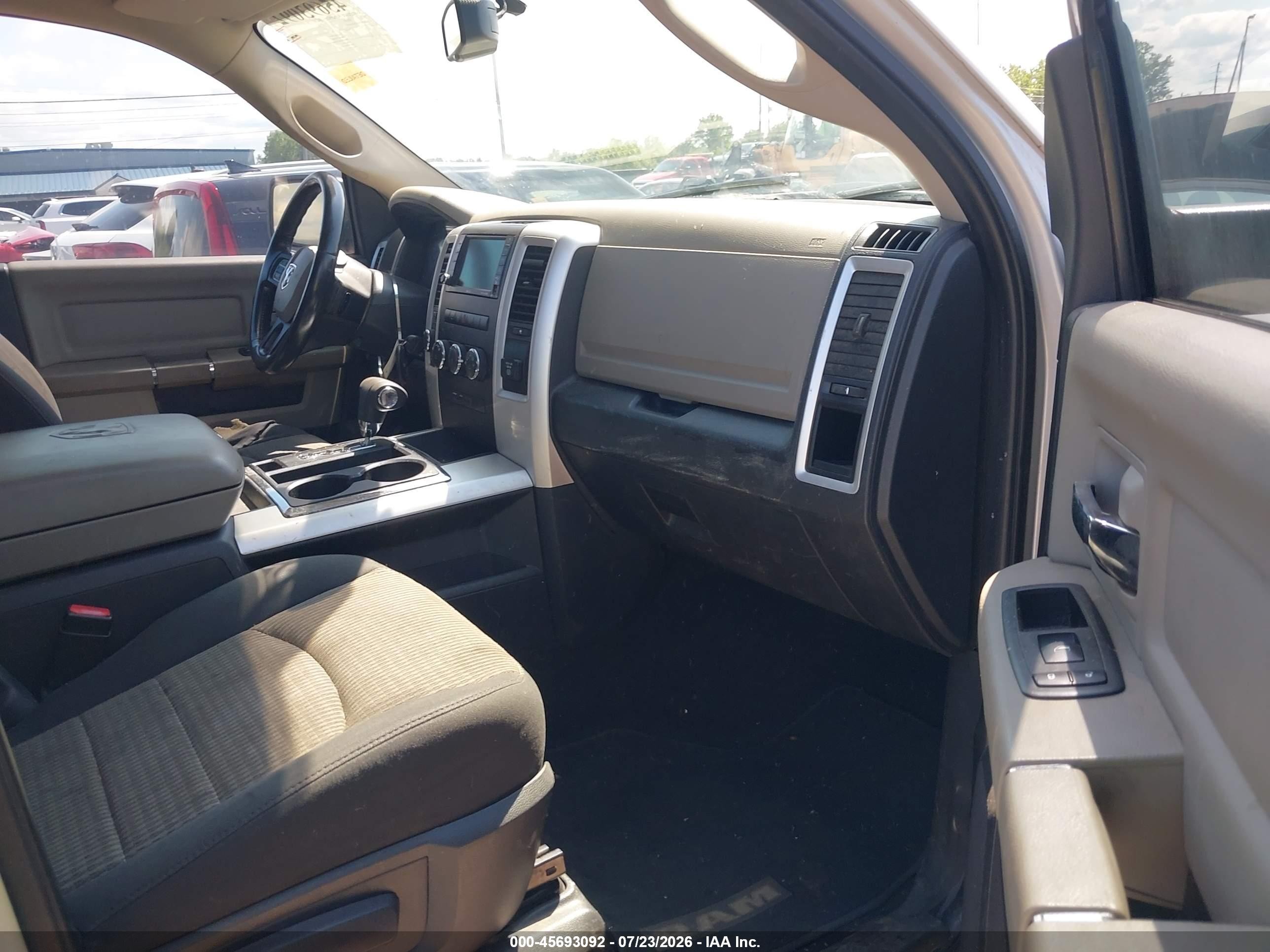 2012 Ram 1500 Slt Silver vin: 1C6RD7GT2CS105935