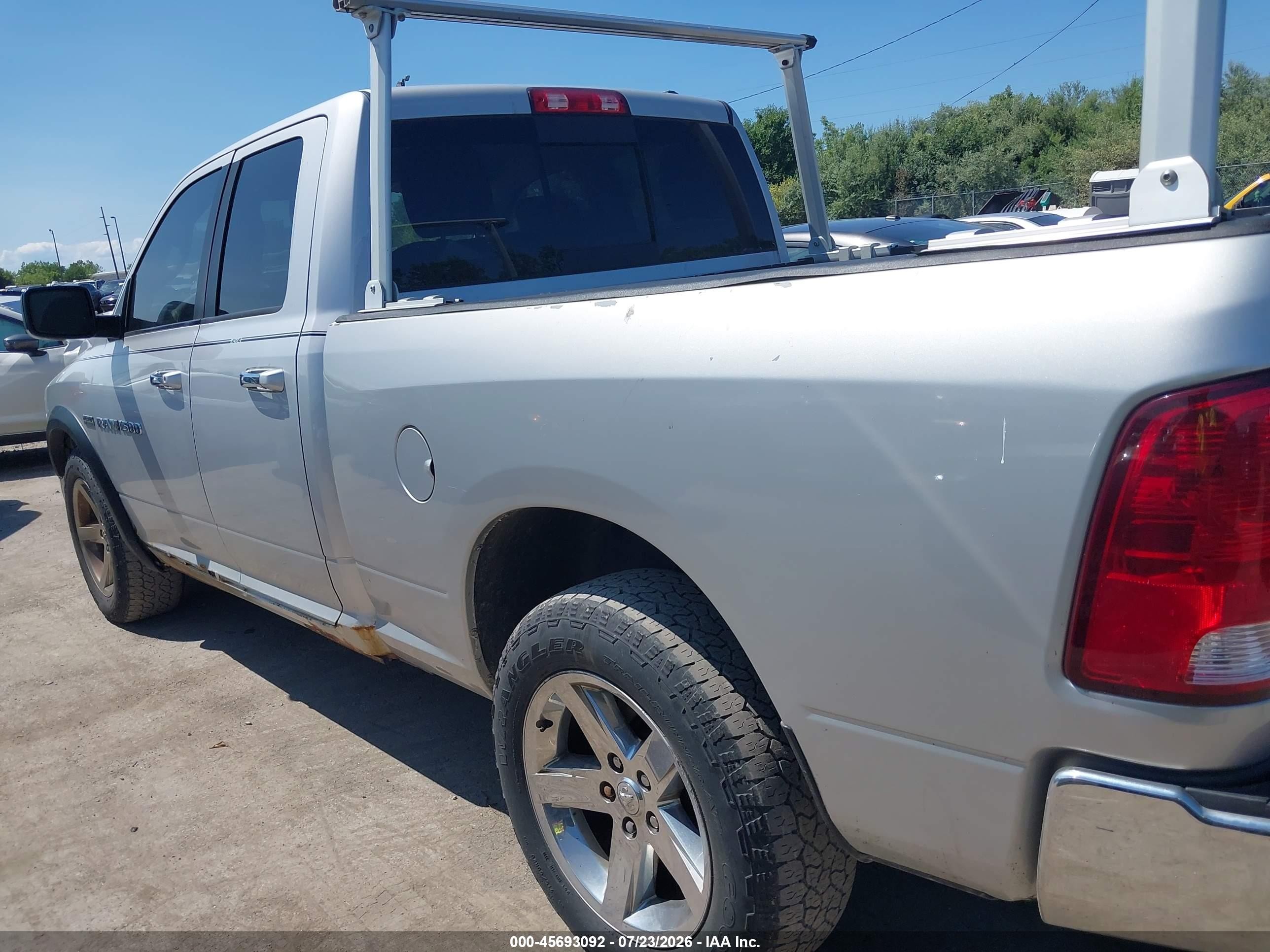 2012 Ram 1500 Slt Silver vin: 1C6RD7GT2CS105935