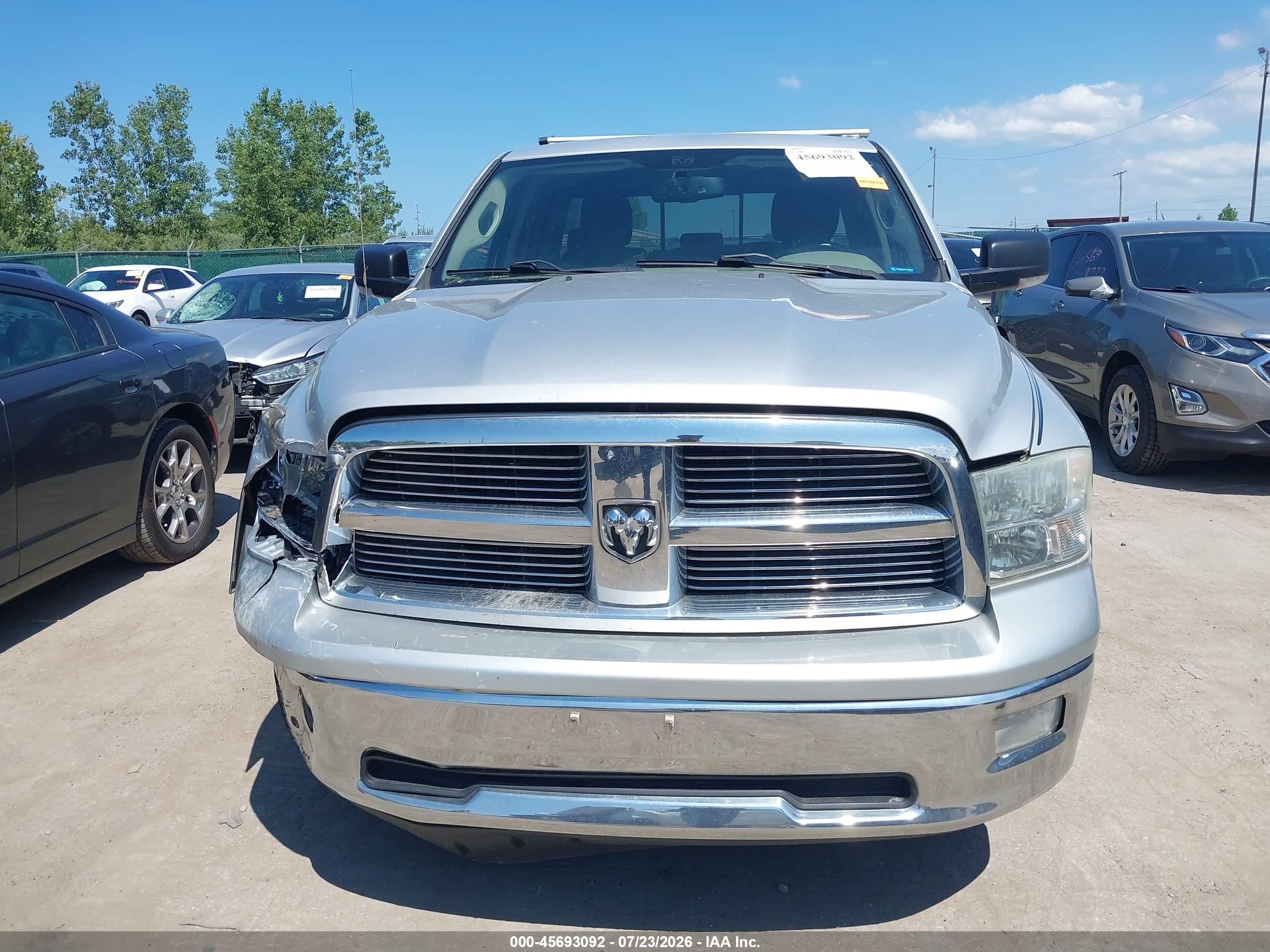 2012 Ram 1500 Slt Silver vin: 1C6RD7GT2CS105935