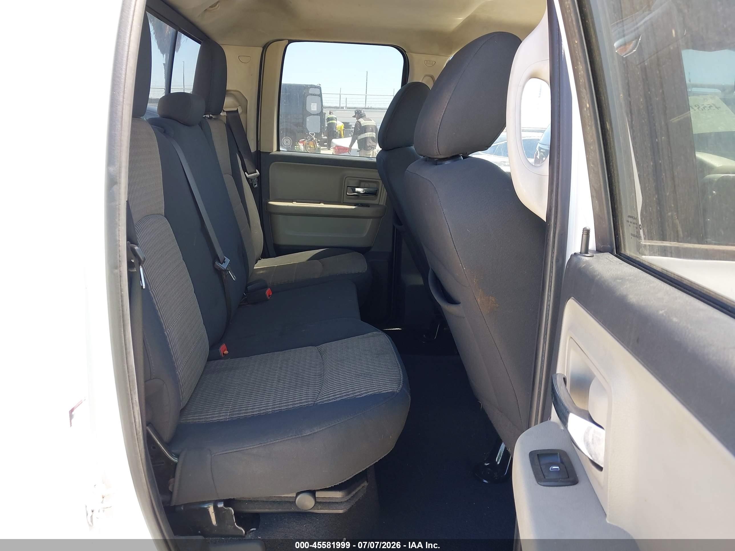 2012 Ram 1500 Big Horn Белый vin: 1C6RD7GT5CS124608
