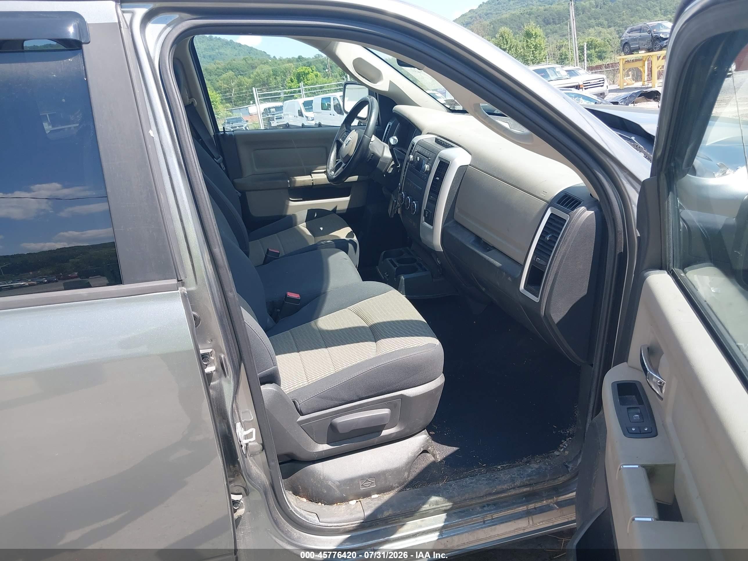 2012 Ram 1500 Big Horn Gray vin: 1C6RD7GT7CS138221
