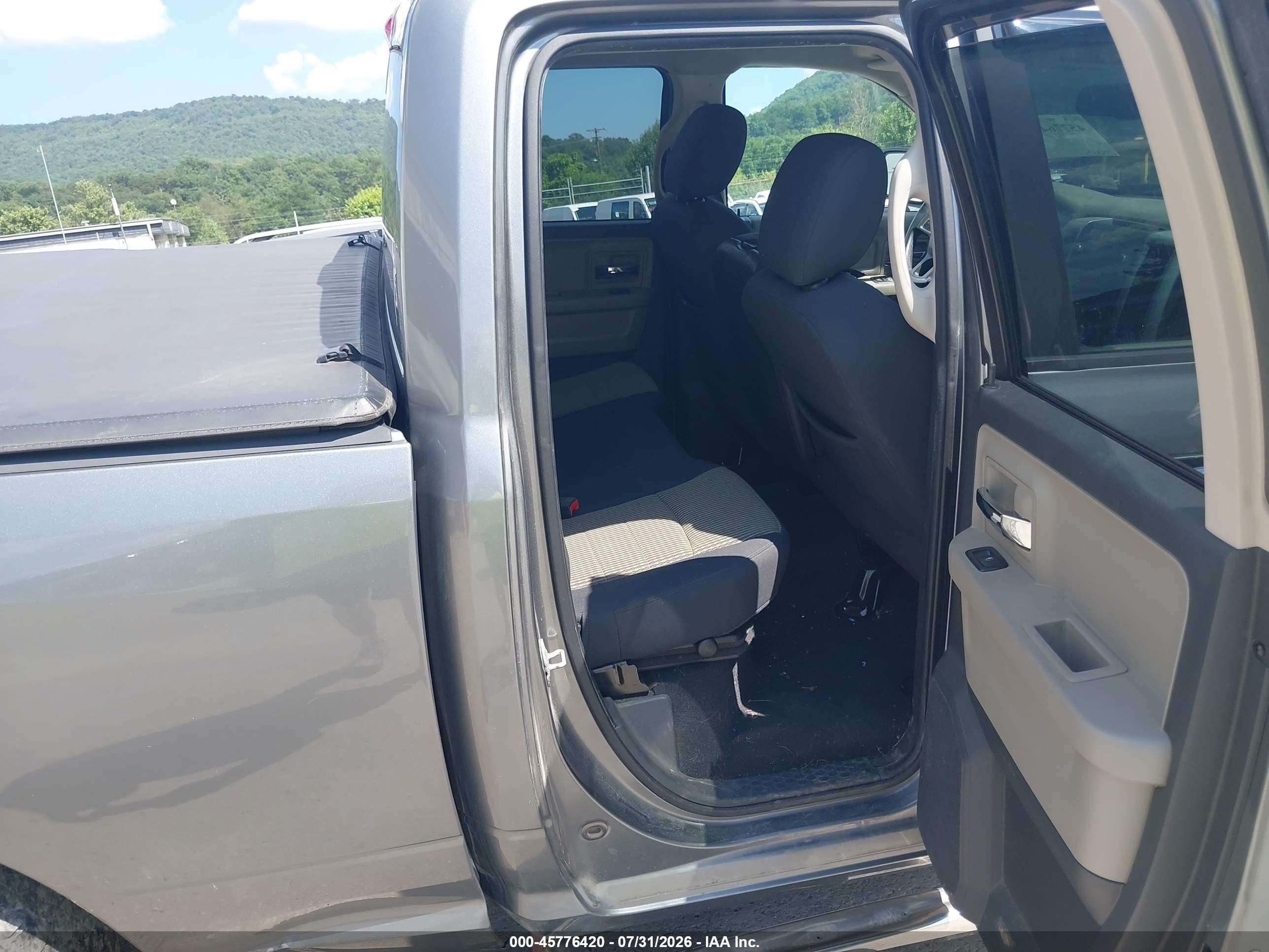 2012 Ram 1500 Big Horn Gray vin: 1C6RD7GT7CS138221