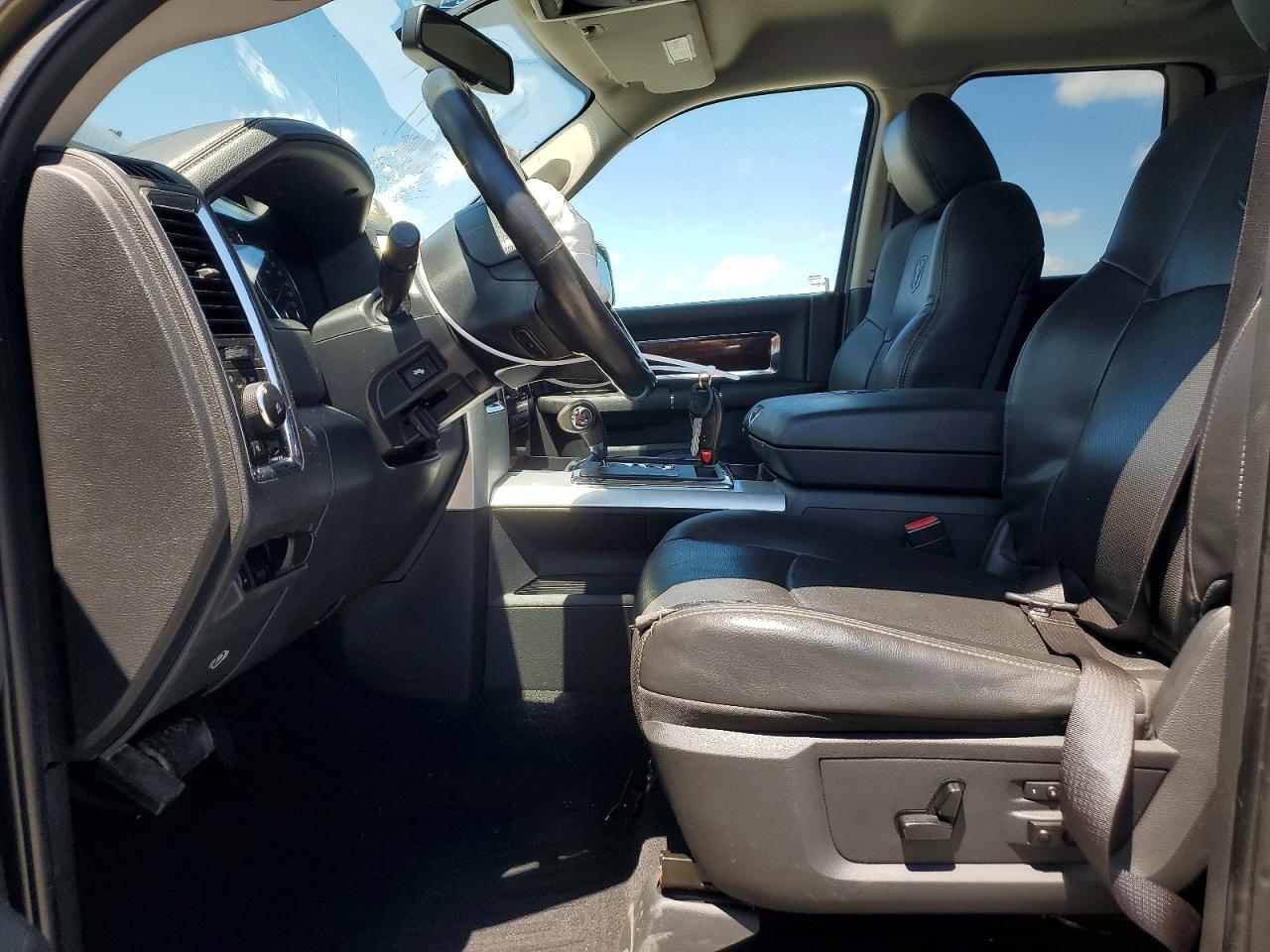 2012 Dodge Ram 1500 Laramie Коричневый vin: 1C6RD7JT2CS231382