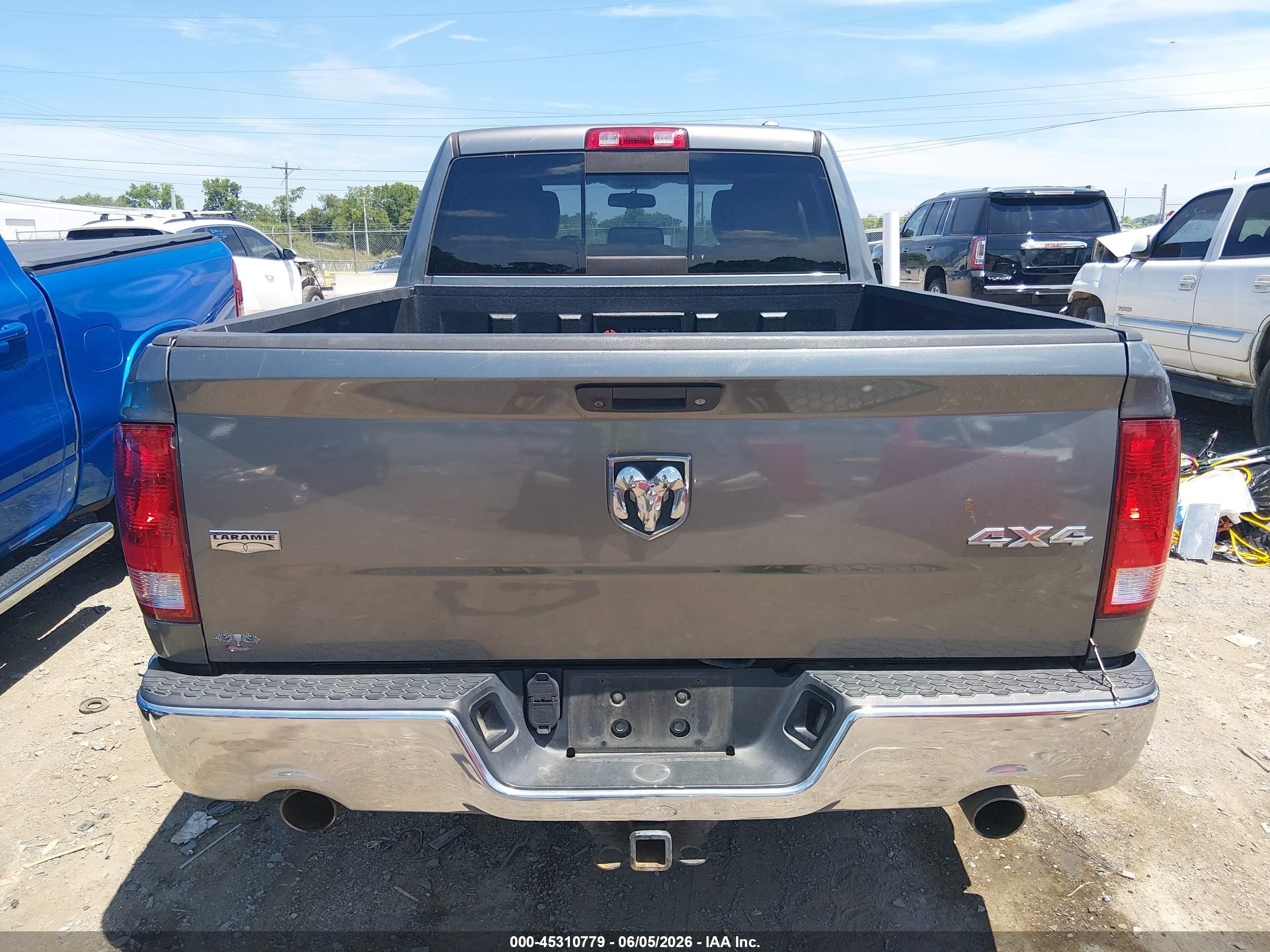 2012 Ram 1500 Laramie Gray vin: 1C6RD7JT7CS285812