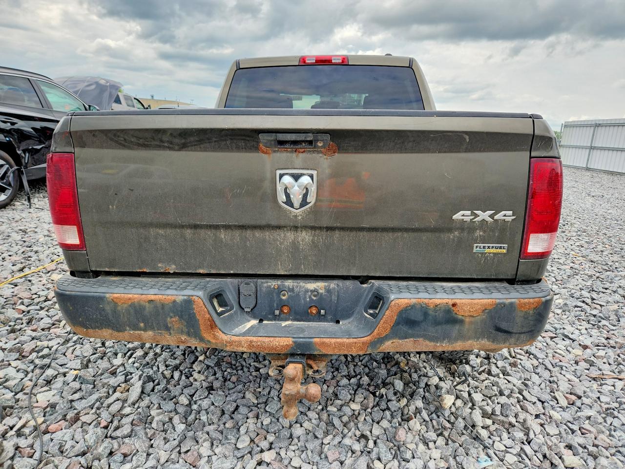 2012 Dodge Ram 1500 St Зеленый vin: 1C6RD7KP3CS178211
