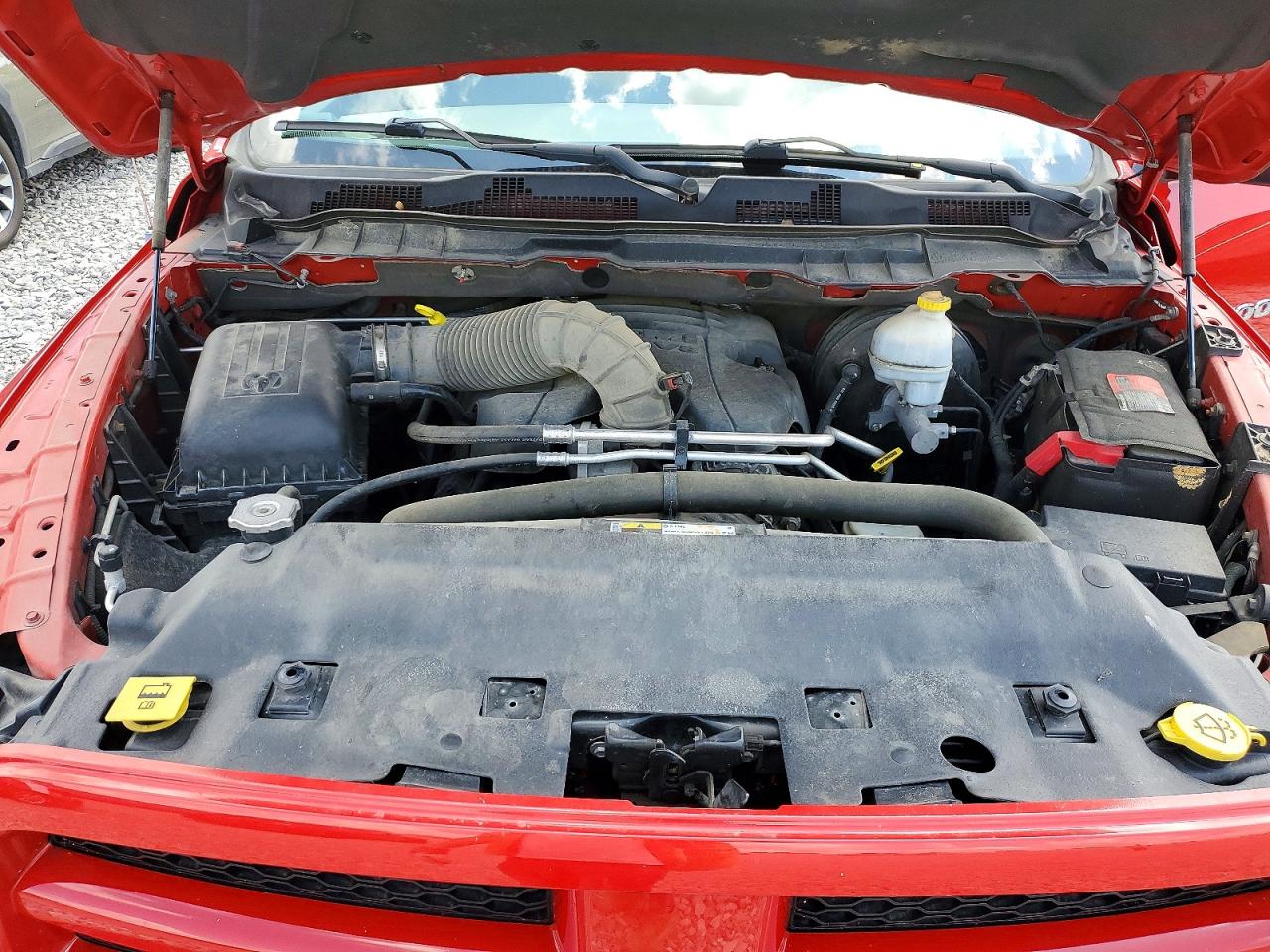 2012 Dodge Ram 1500 St Красный vin: 1C6RD7KT4CS286561