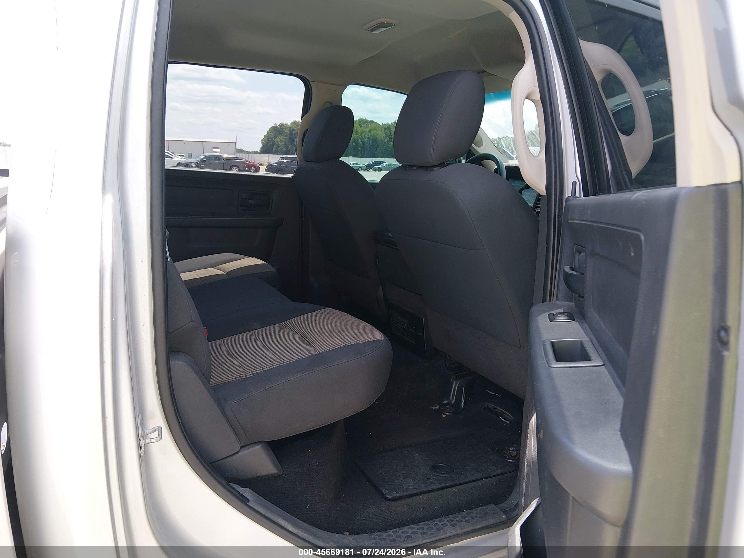 2012 Ram 1500 St Silver vin: 1C6RD7KT6CS185991
