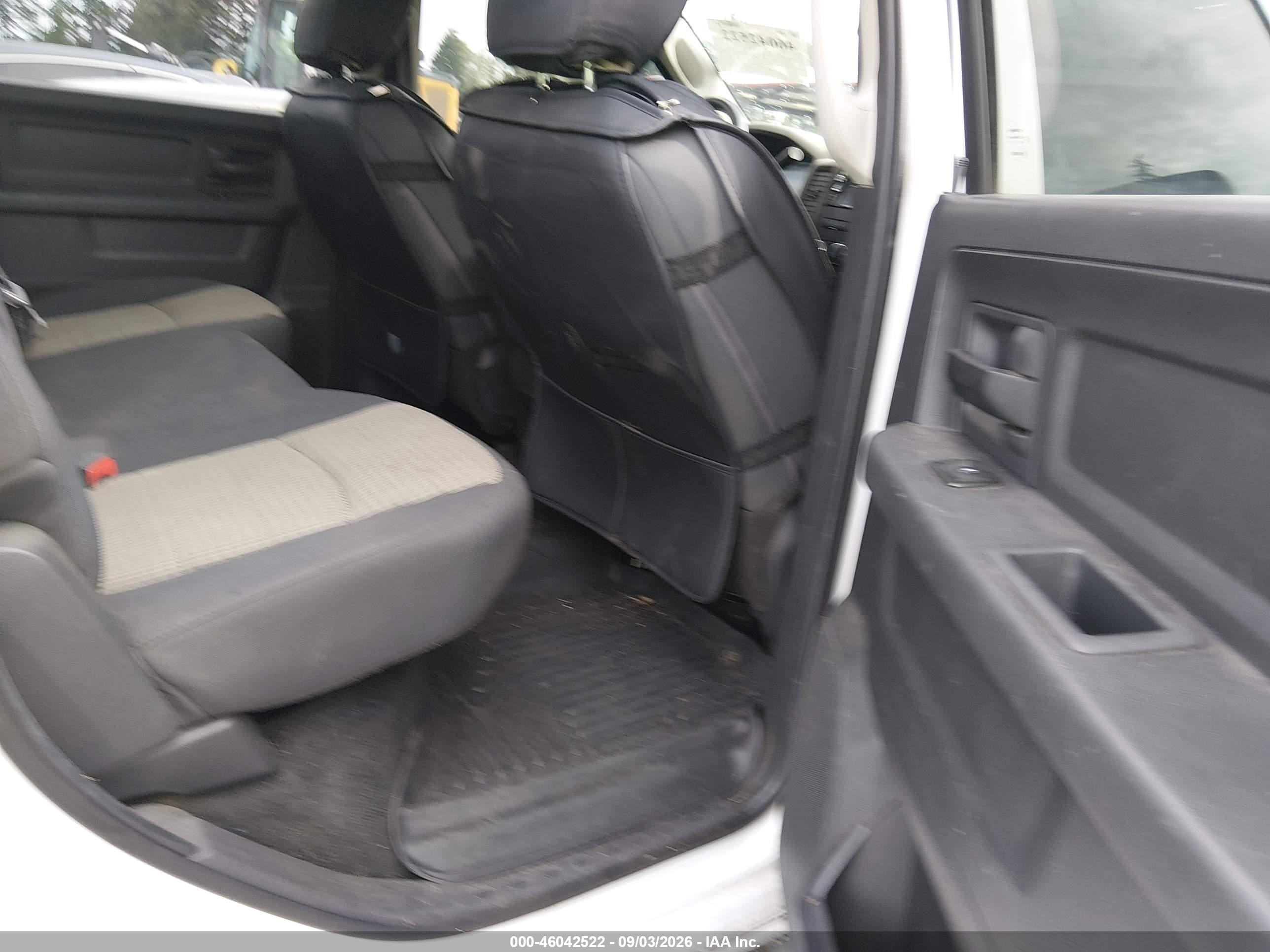 2012 Ram 1500 Express White vin: 1C6RD7KT6CS345917
