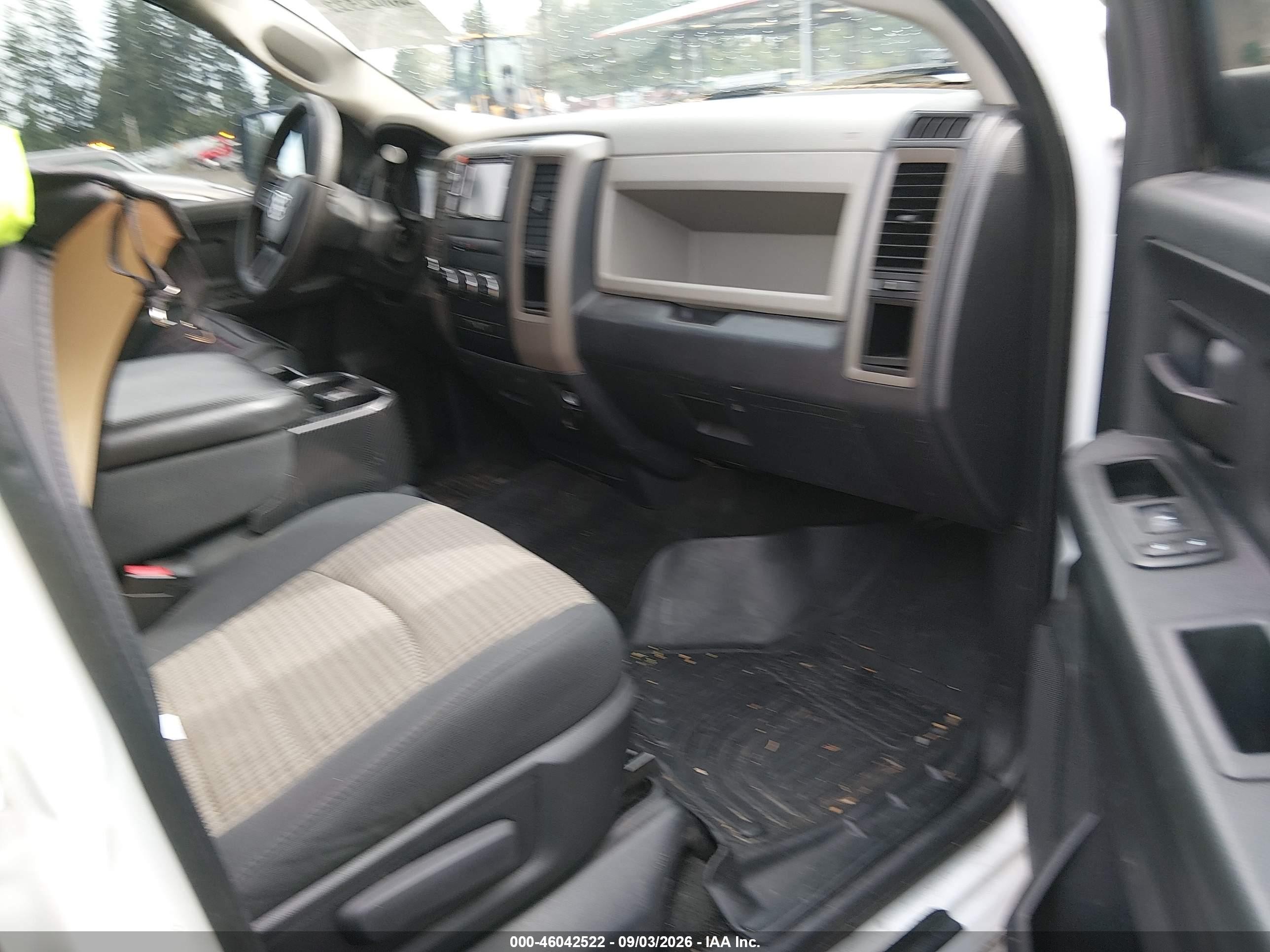 2012 Ram 1500 Express White vin: 1C6RD7KT6CS345917