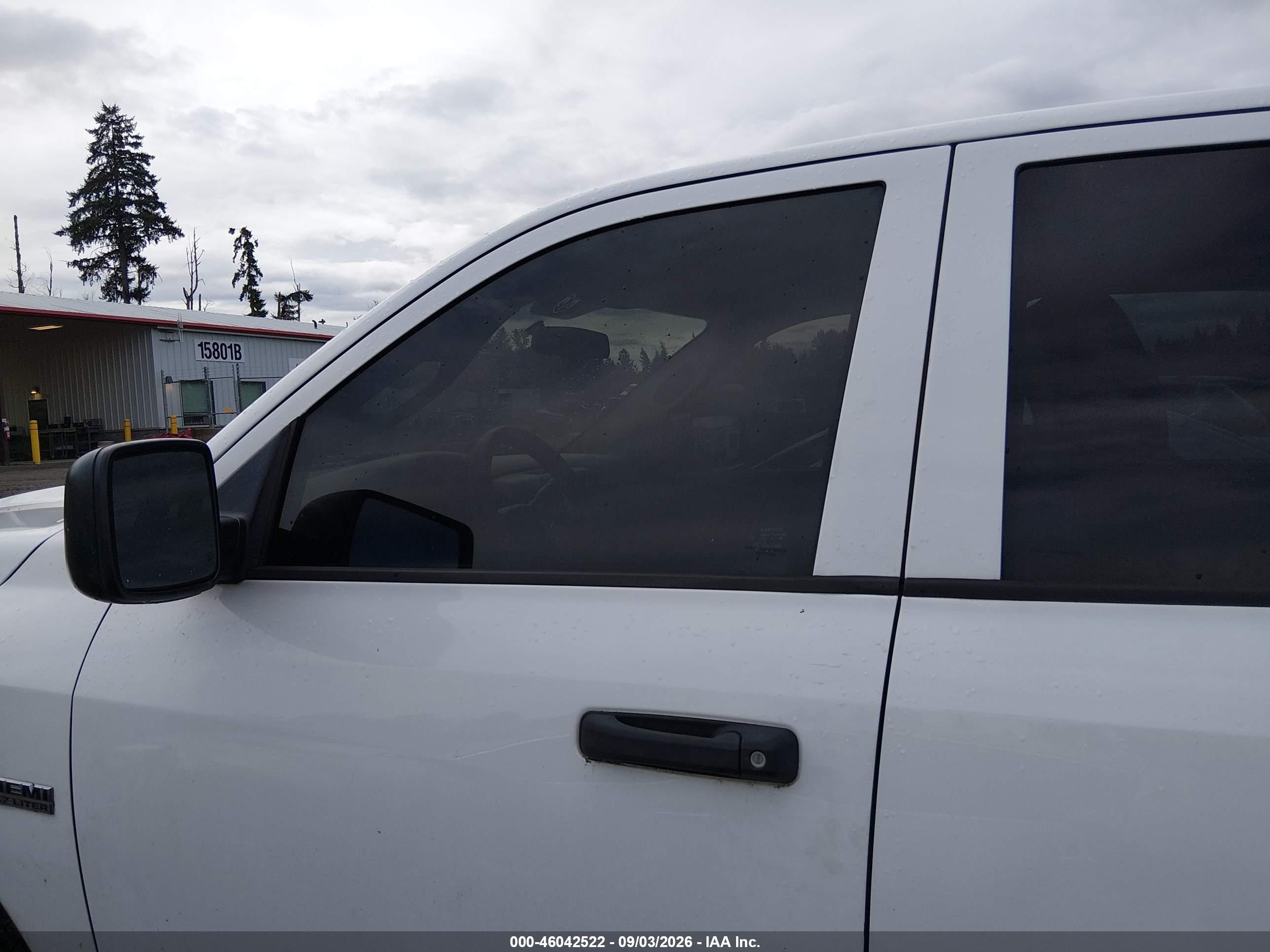 2012 Ram 1500 Express White vin: 1C6RD7KT6CS345917
