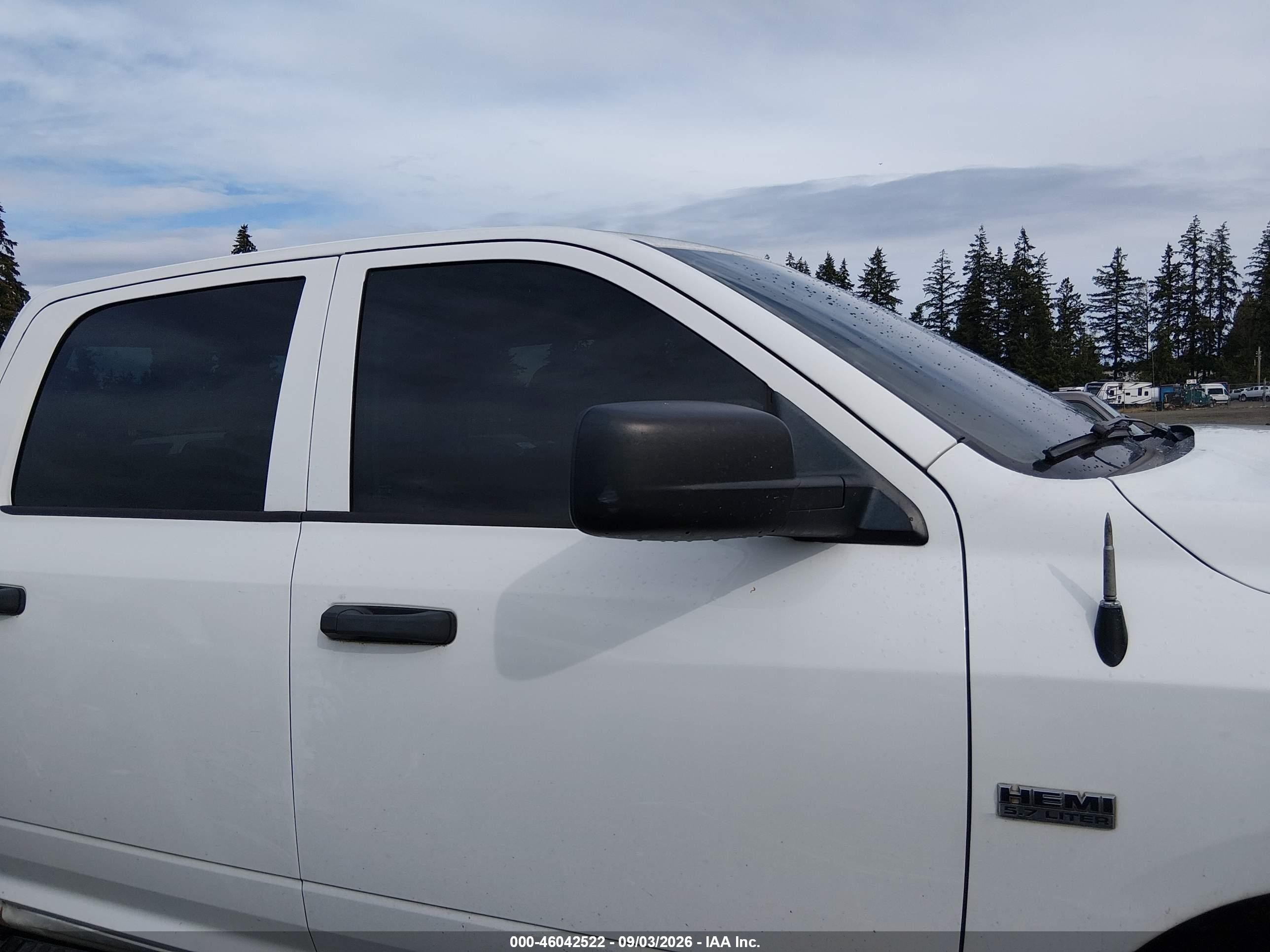 2012 Ram 1500 Express White vin: 1C6RD7KT6CS345917