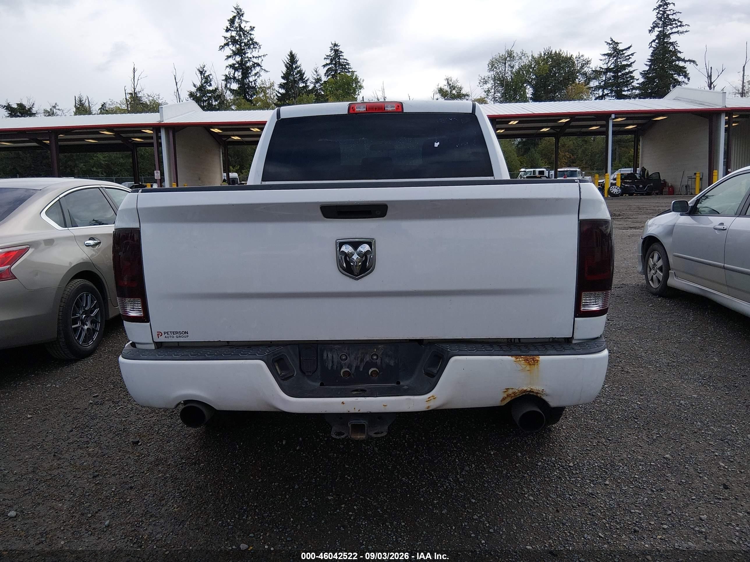 2012 Ram 1500 Express White vin: 1C6RD7KT6CS345917