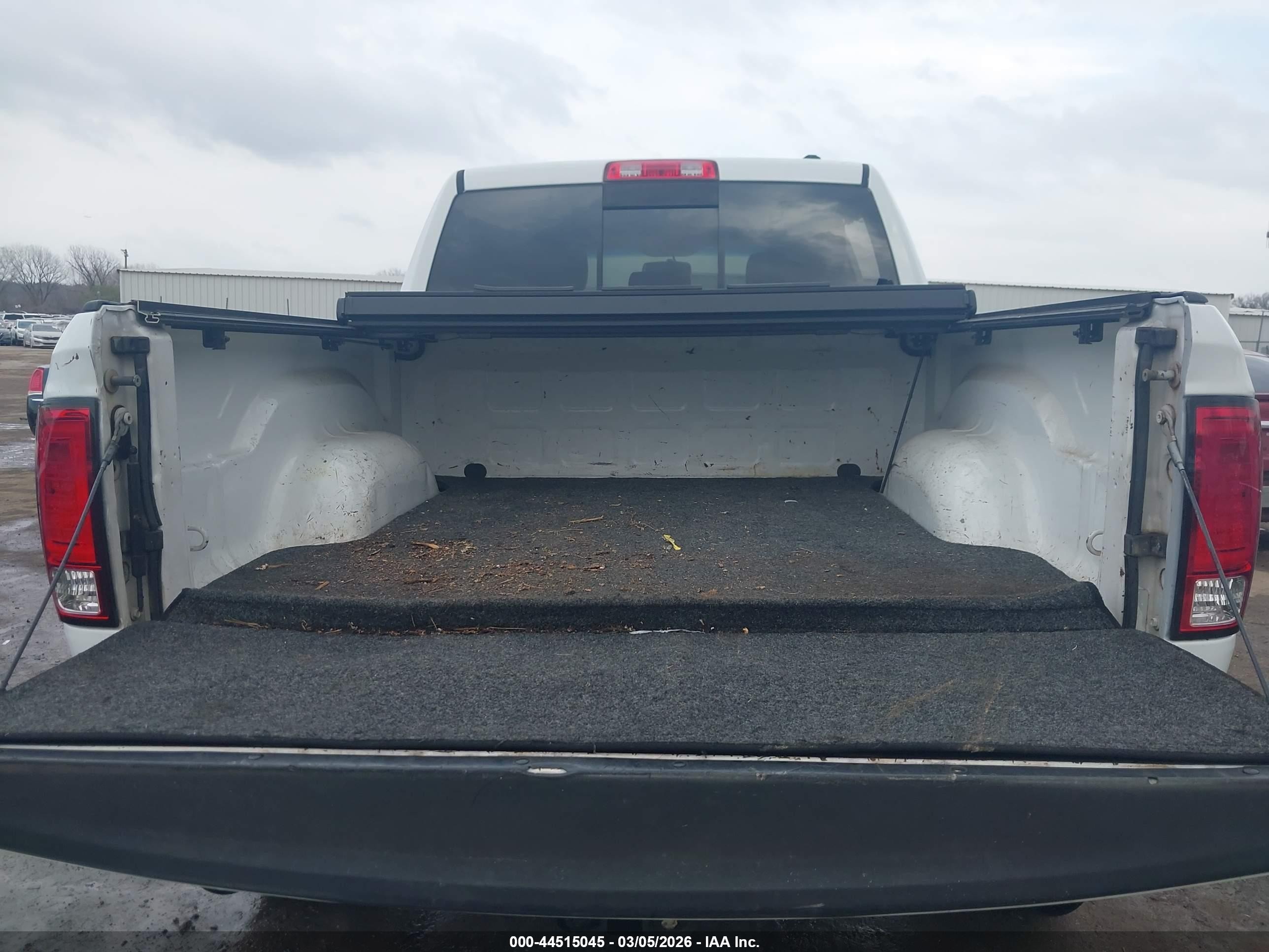2012 Ram 1500 Slt White vin: 1C6RD7LT4CS188127