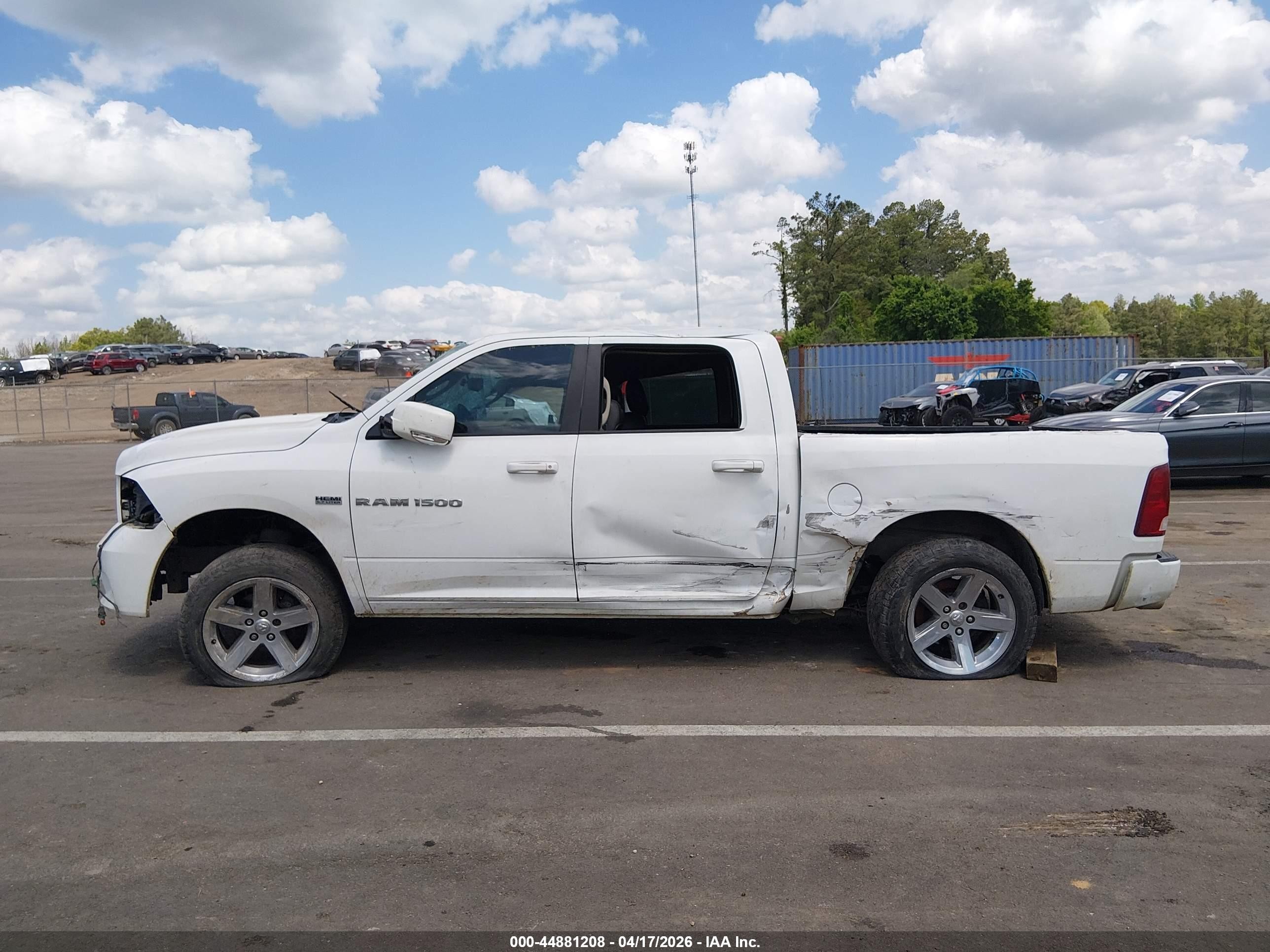 2012 Ram 1500 Sport White vin: 1C6RD7MT0CS176314