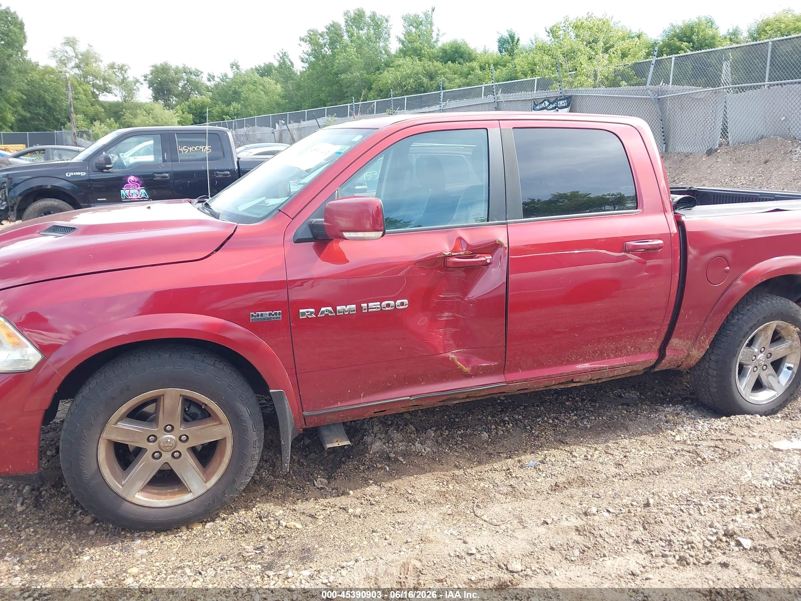 2012 Ram 1500 Sport Red vin: 1C6RD7MT1CS125324