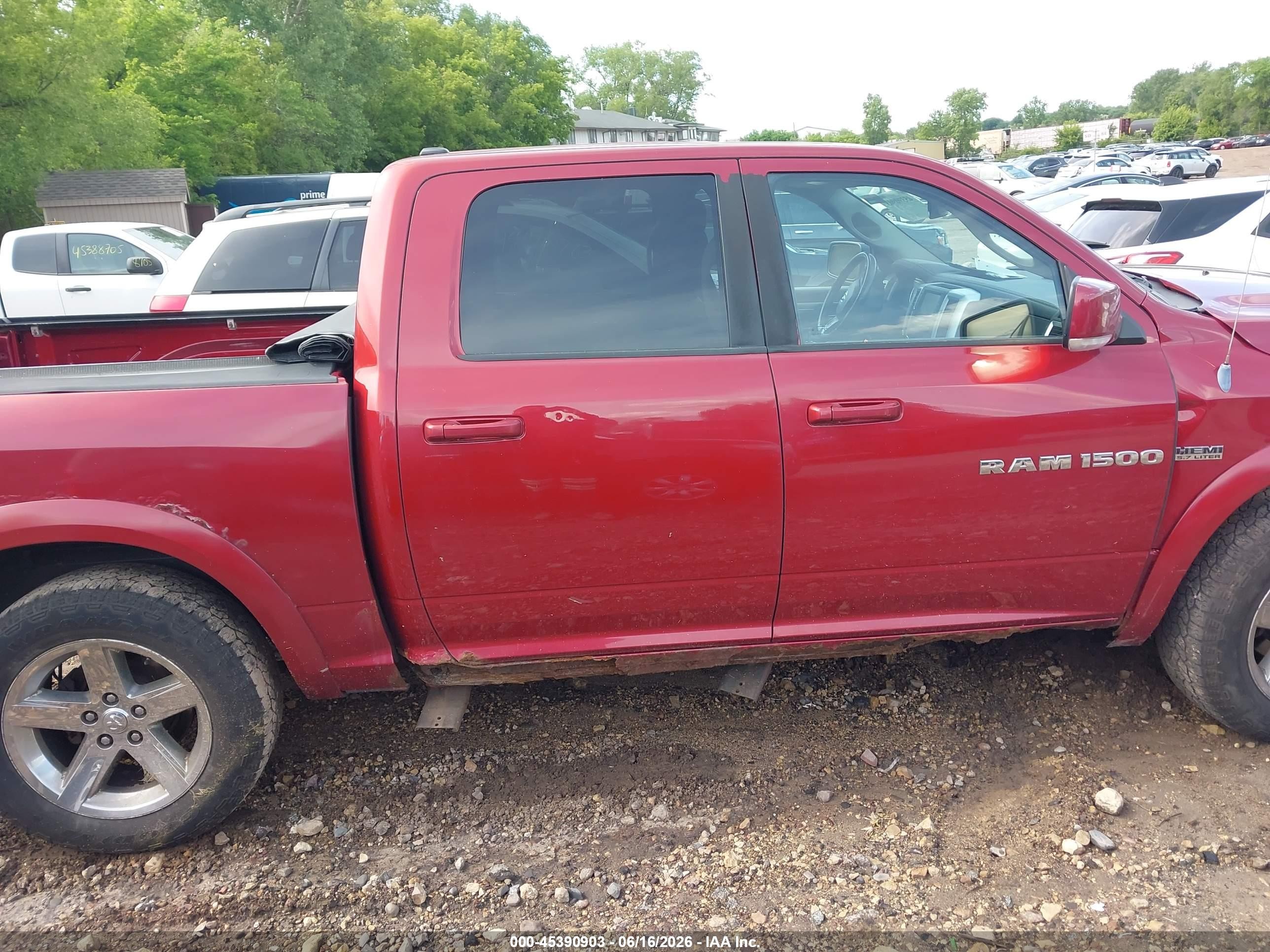 2012 Ram 1500 Sport Red vin: 1C6RD7MT1CS125324