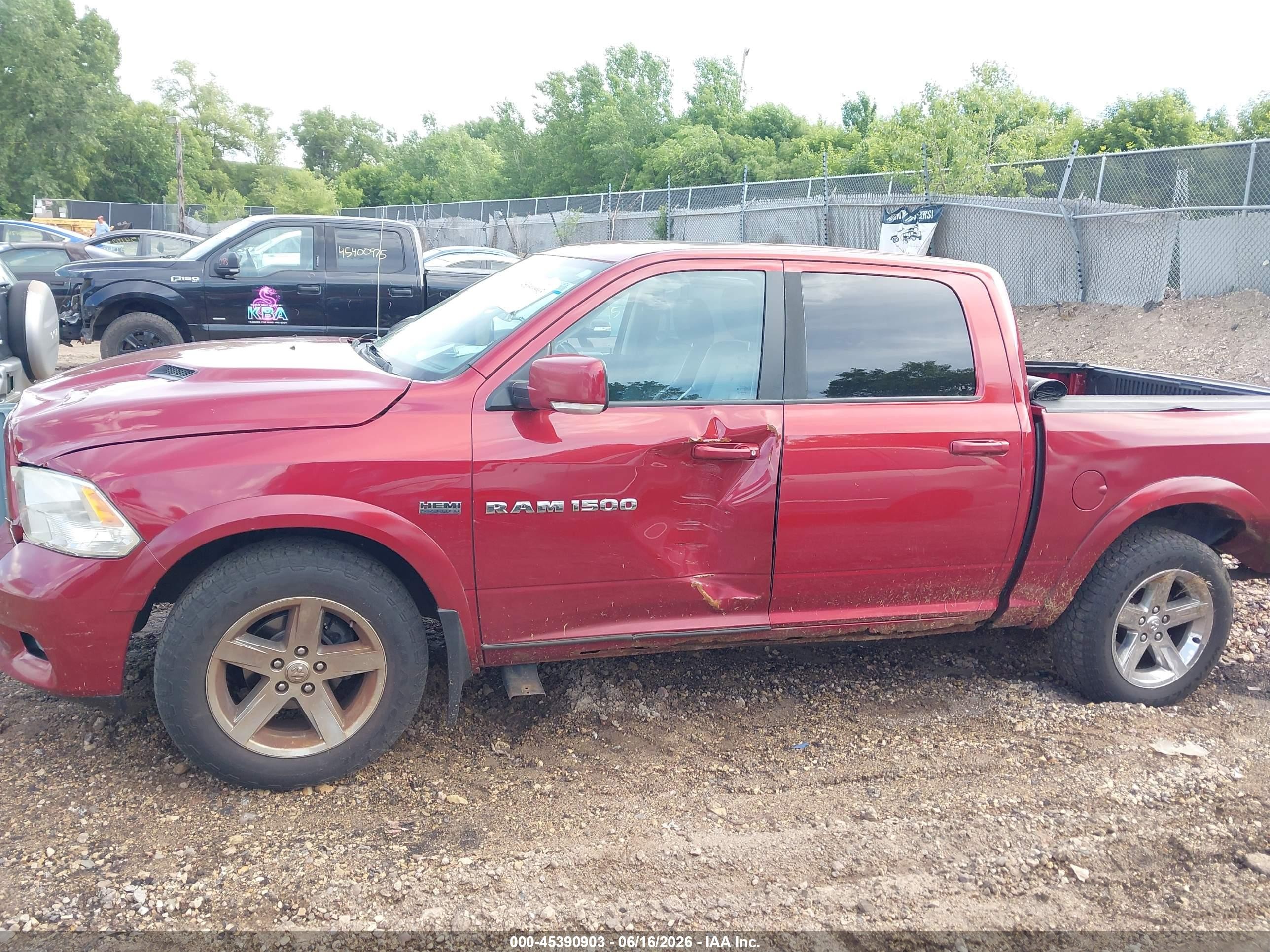2012 Ram 1500 Sport Red vin: 1C6RD7MT1CS125324