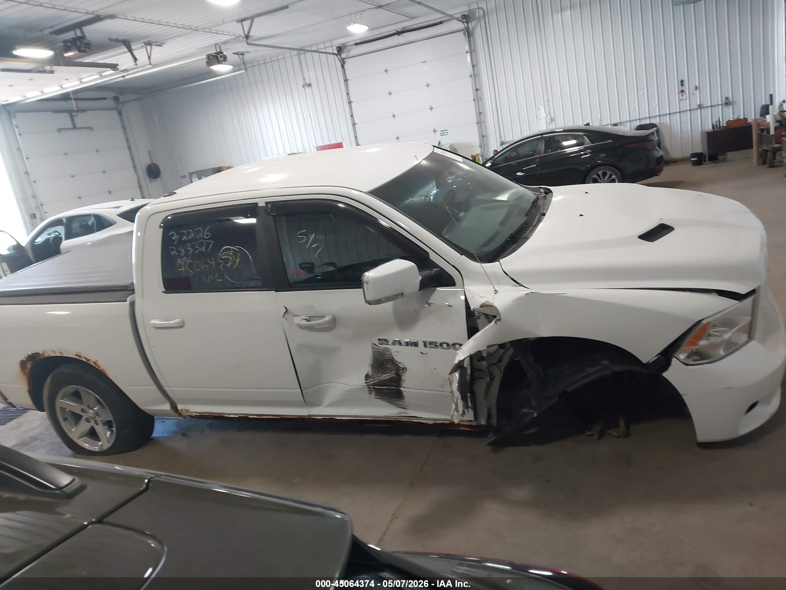 2012 Ram 1500 Sport White vin: 1C6RD7MT1CS189024