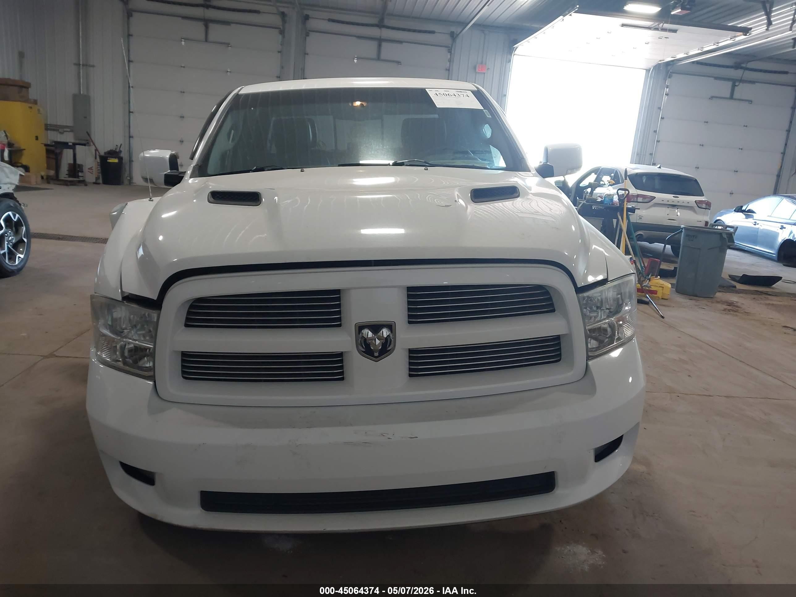 2012 Ram 1500 Sport White vin: 1C6RD7MT1CS189024