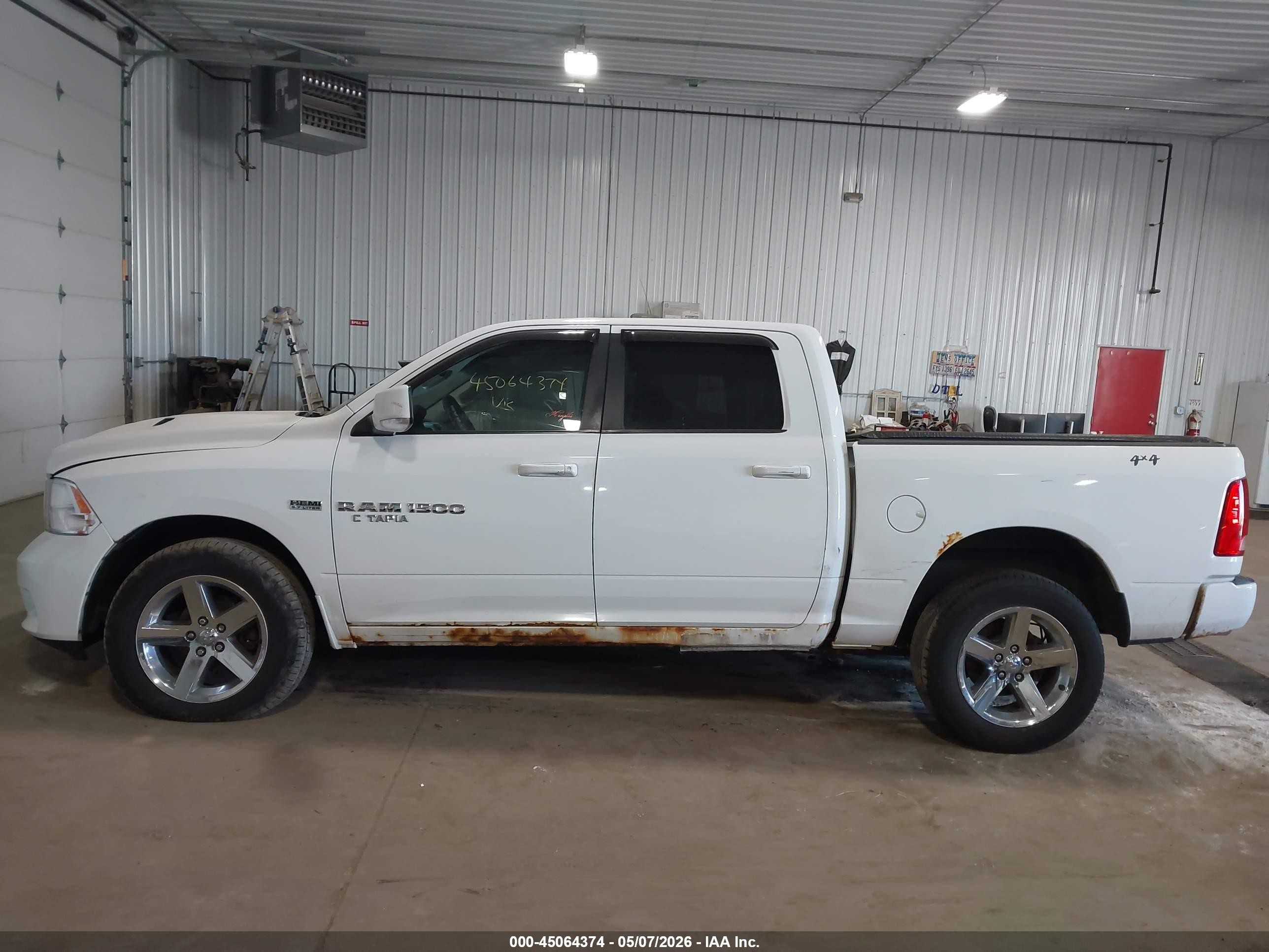 2012 Ram 1500 Sport White vin: 1C6RD7MT1CS189024